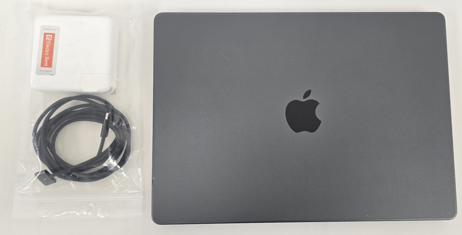 Apple MacBook Pro 14″ M3 Pro, 12-core CPU, 18-core GPU, 18 GB 1TB MRX43LL/A