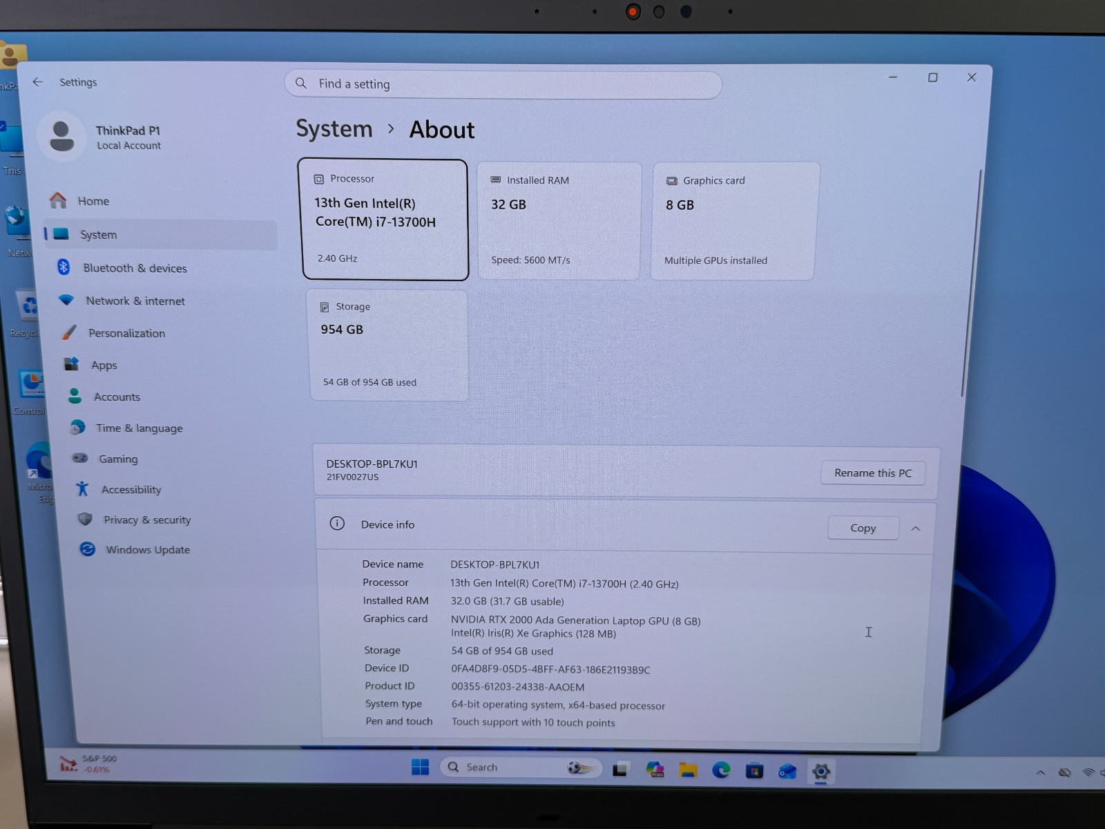 LENOVO THINKPAD P1 GEN 6 16″ 4K+ OLED TOUCH i7-13700H 32GB 1TB SSD RTX 2000 Ada