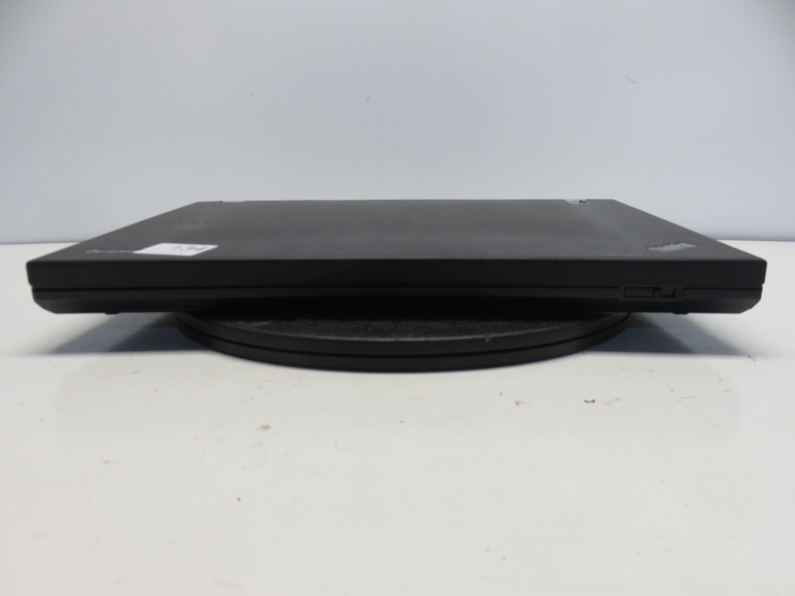 Lenovo ThinkPad T520 Intel i5-2520M 2.5GHz 4 GB NO HDD No Batt