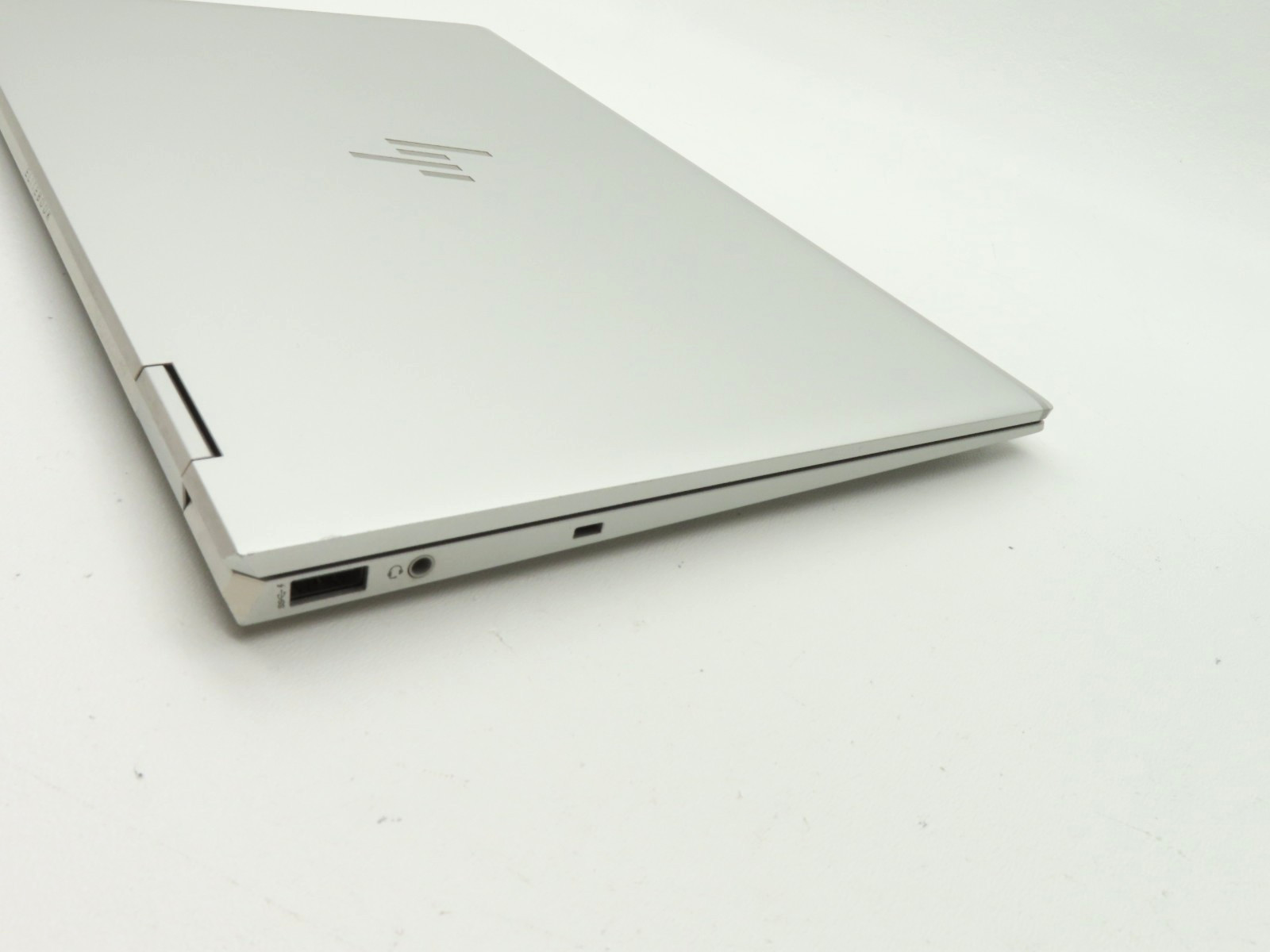 HP EliteBook x360 1040 G7 14″ Touch i7-10810U 1.1GHz 16GB RAM 256GB SSD