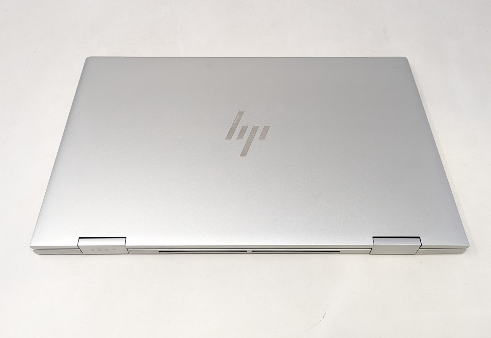 HP ENVY x360 2-in-1 15-ew023dx – Intel i7-1255U 8GB DDR4 RAM 256GB SSD No OS