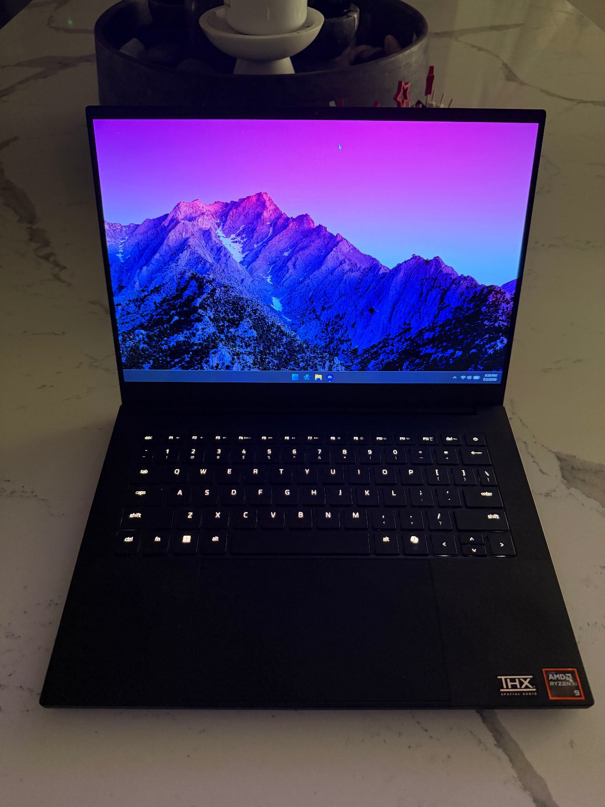 Razer Blade 14 120Hz QHD+ 2025 2.0GHz Ryzen AI 9 365 64GB 2TB SSD RTX 5070