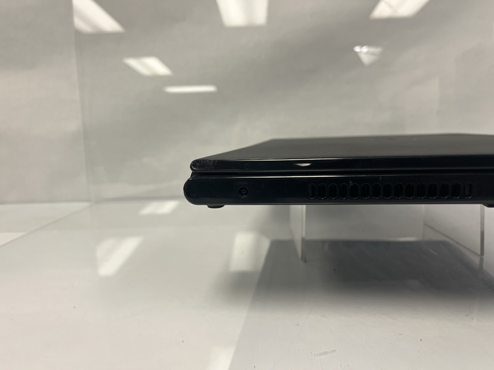 DELL INSPIRON 5551 Pentium N3540 2.16GHz 4GB Ram NO HDD FOR PARTS