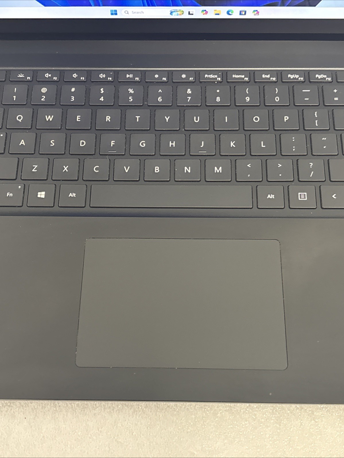 Microsoft Surface Laptop 3 15″ (128GB, Intel i5 10th Gen., 8GB Ram) – Black