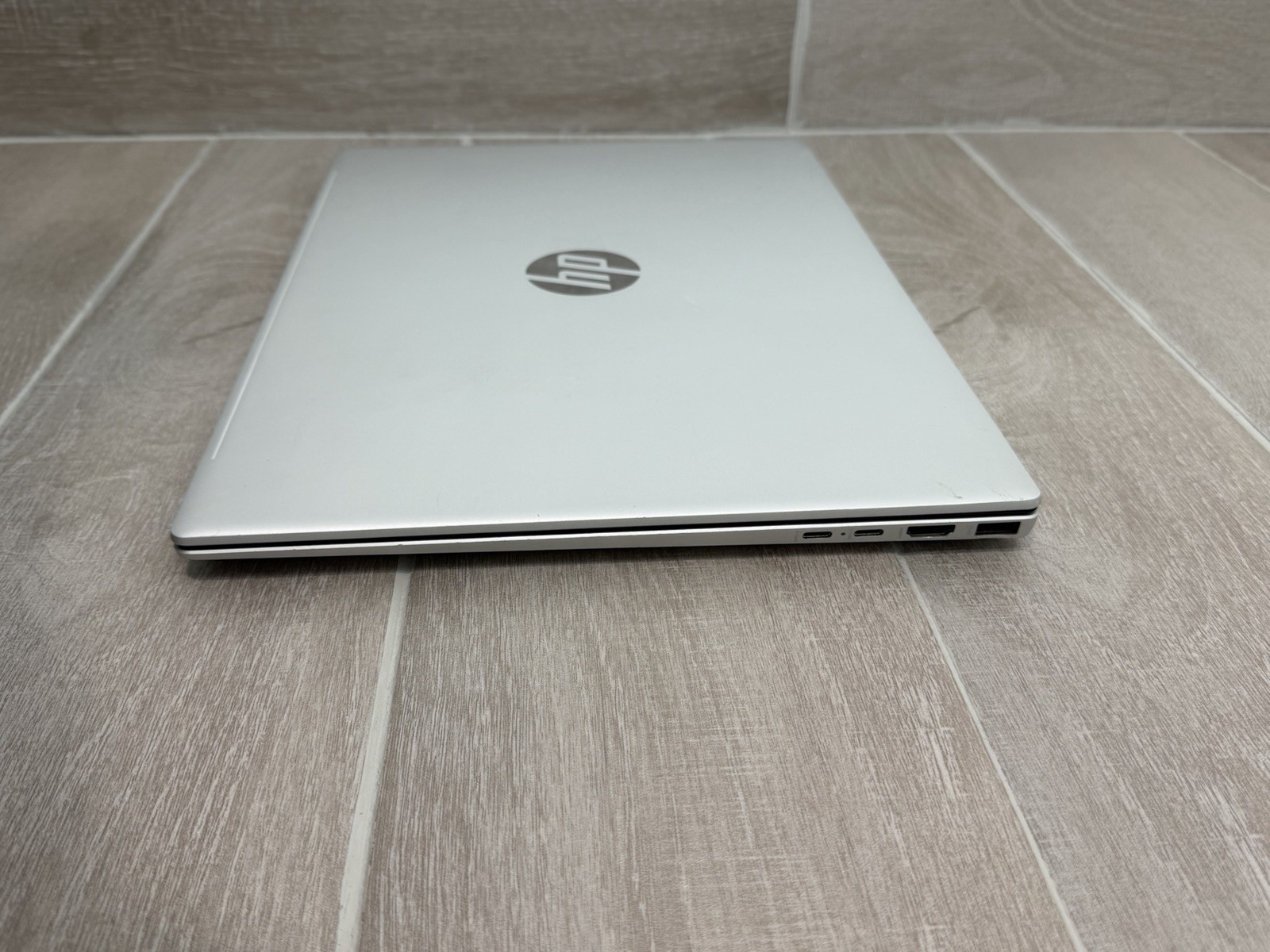 HP OmniBook 5 16-AF1017WM 16″ Touch Laptop Core Ultra 7 255U 16GB RAM 512GB SSD