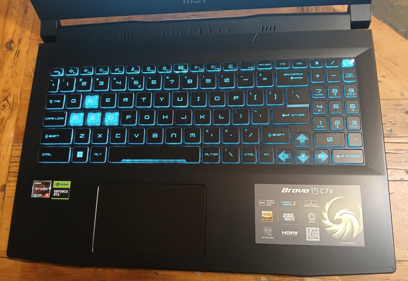 MSI Bravo 15 C7V Gaming Laptop, AMD Ryzen 5 W/ Radeon, RTX 4050, 16GB/500GB