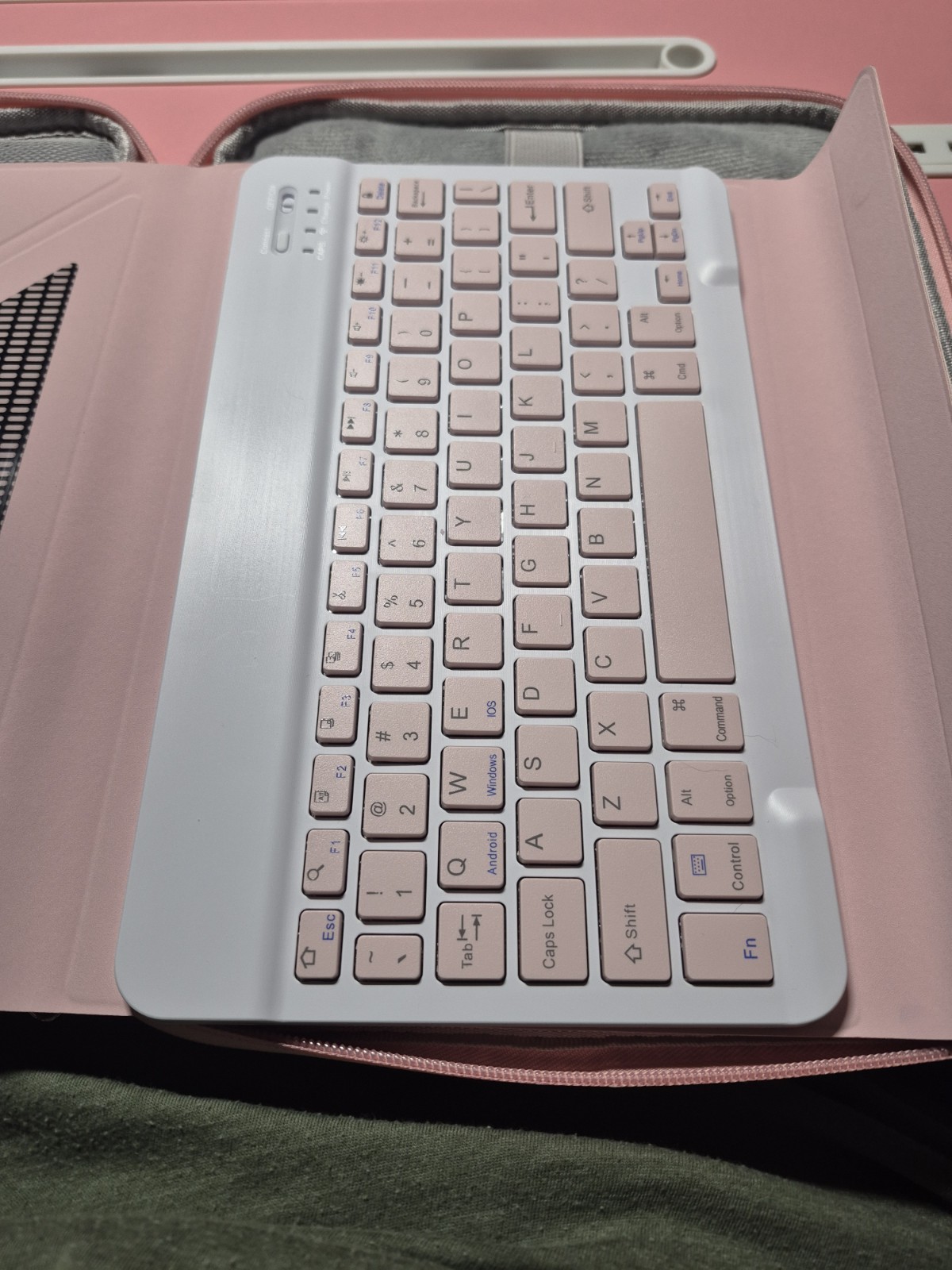 10.1 Inch Android 15 Tablet With Keyboard,stylus,mouse And Case 4gb Ram-64gb ROM