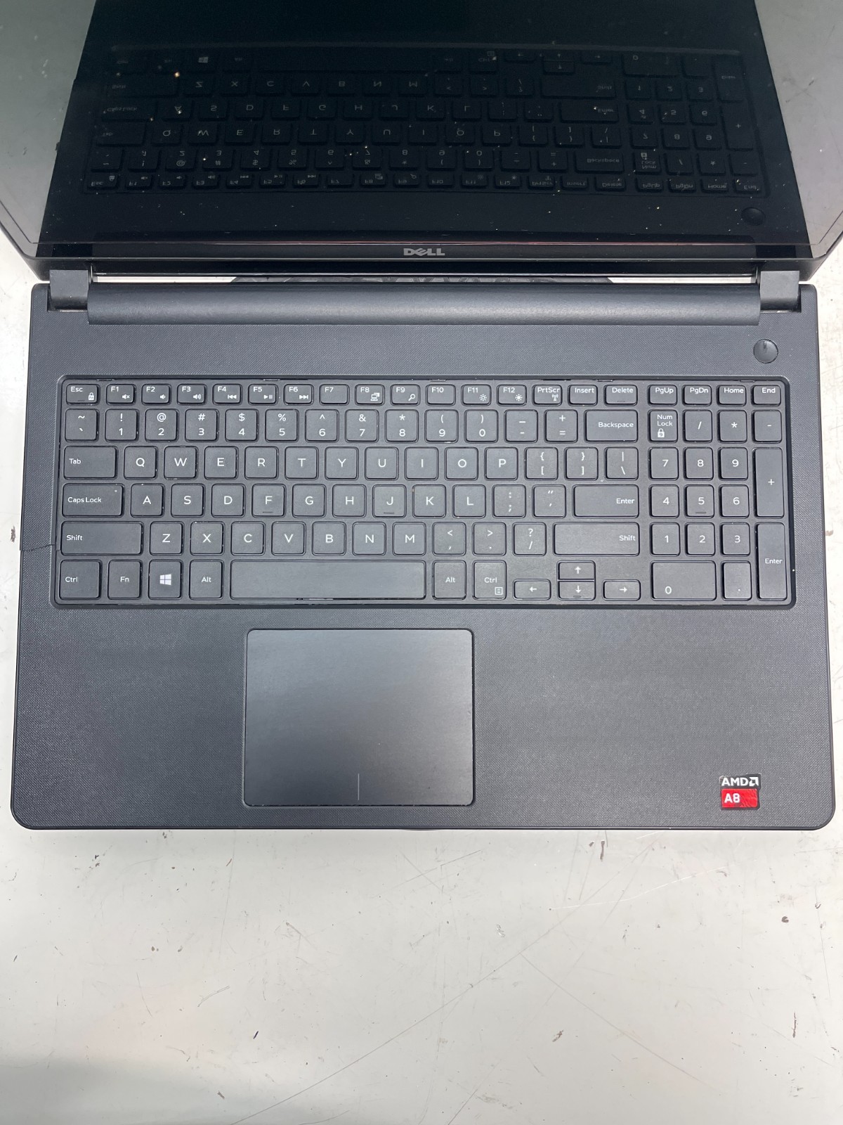 Dell Inspiron 5555 AMD A8-7410 AMD Radeon R5 2.2GHz 6GB NO HDD