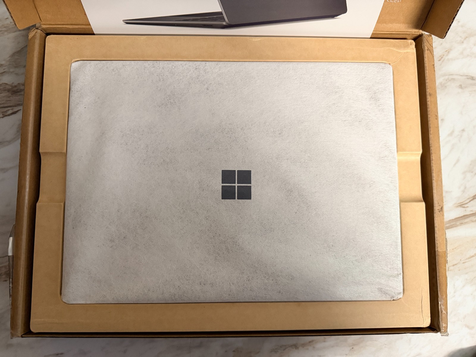 Microsoft Surface Laptop 4 i7-1185G7 16GB RAM 256GB SSD 15″ Touch W11 PRO
