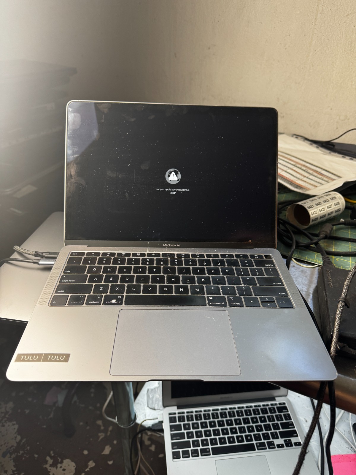 Apple A1932 MacBook Air 13.3″ Laptop for Parts/Repair #6344