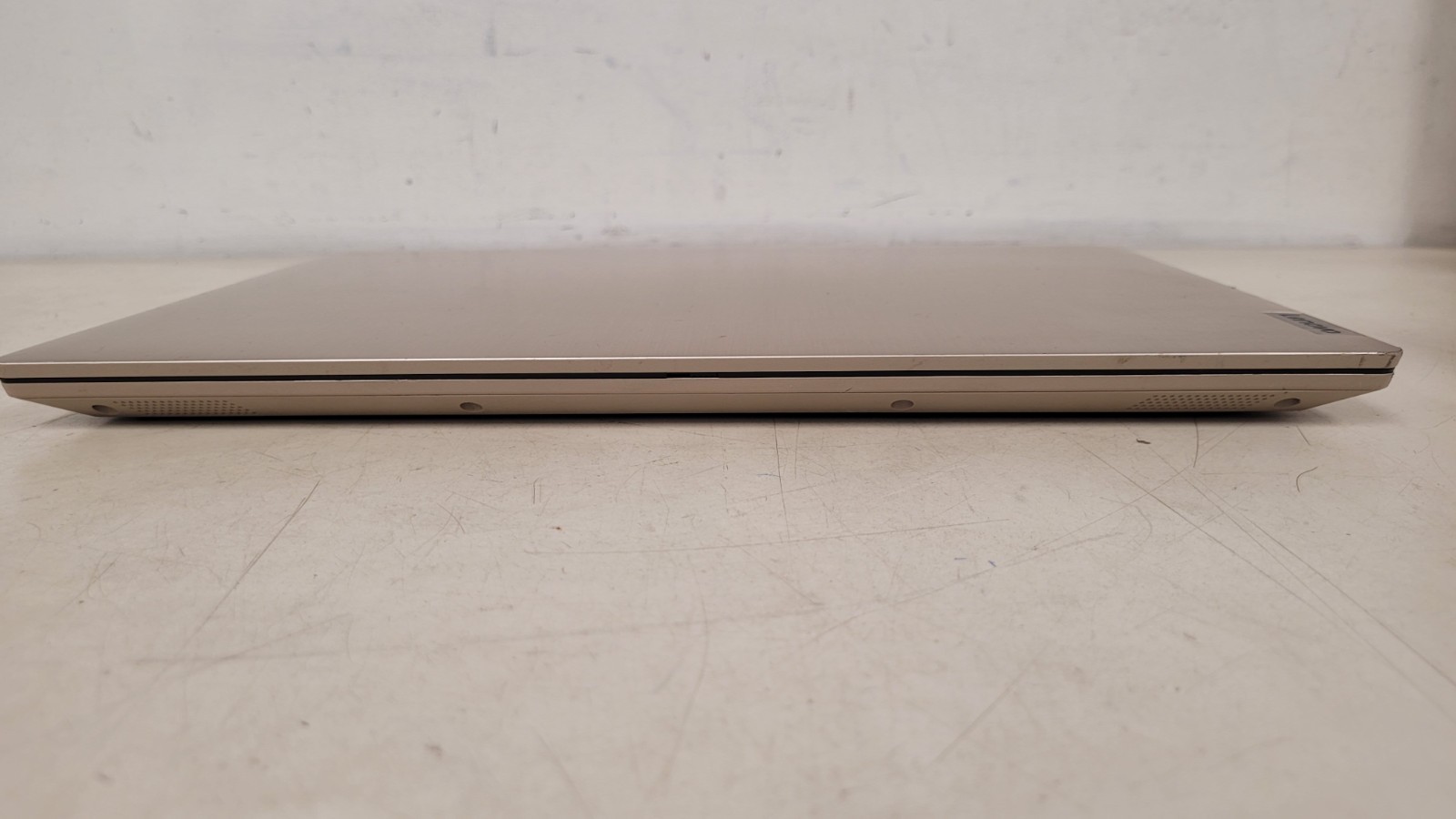 Lenovo IdeaPad 3 15IML05 15.6″ pentium 6405u 2.4ghz 8gb ram 250gb ssd PF29F3BW