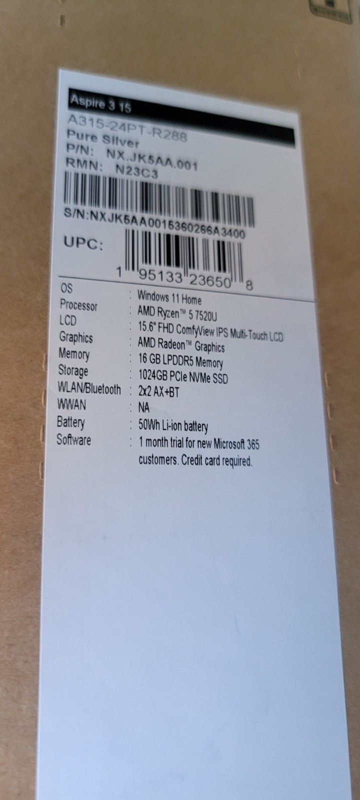 Acer Aspire 3 15 Ryzen 5 16GB 1TB SSD 15.6″ Win 11 Pure Silver Laptop