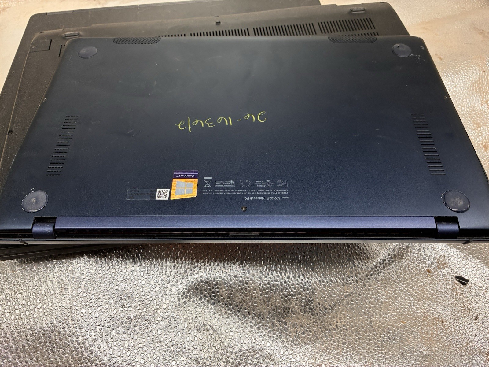 ASUS ZenBook UX433FA i7-8565U 1.80 GHz 16GB RAM 512GB SSD