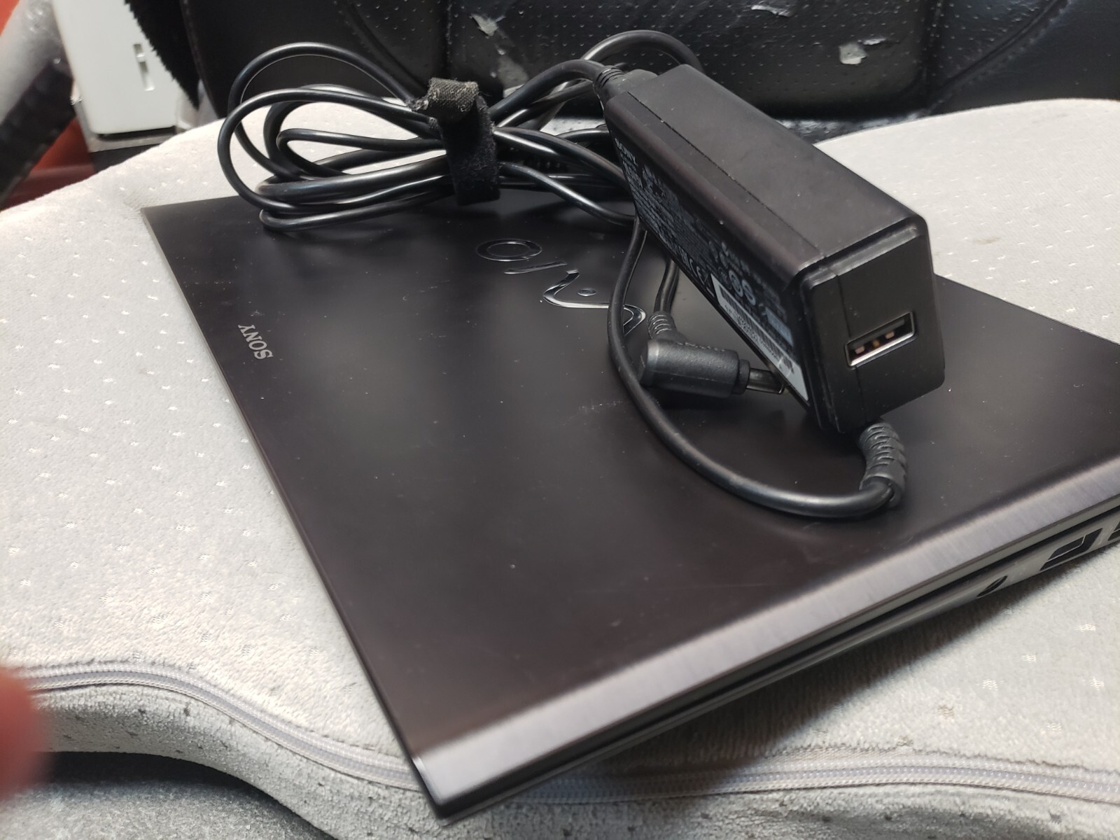 Sony Vaio Ultrabook Slim, small & light Intel i7/8GB/256GB m.2 SSD/11.6 TouchScr