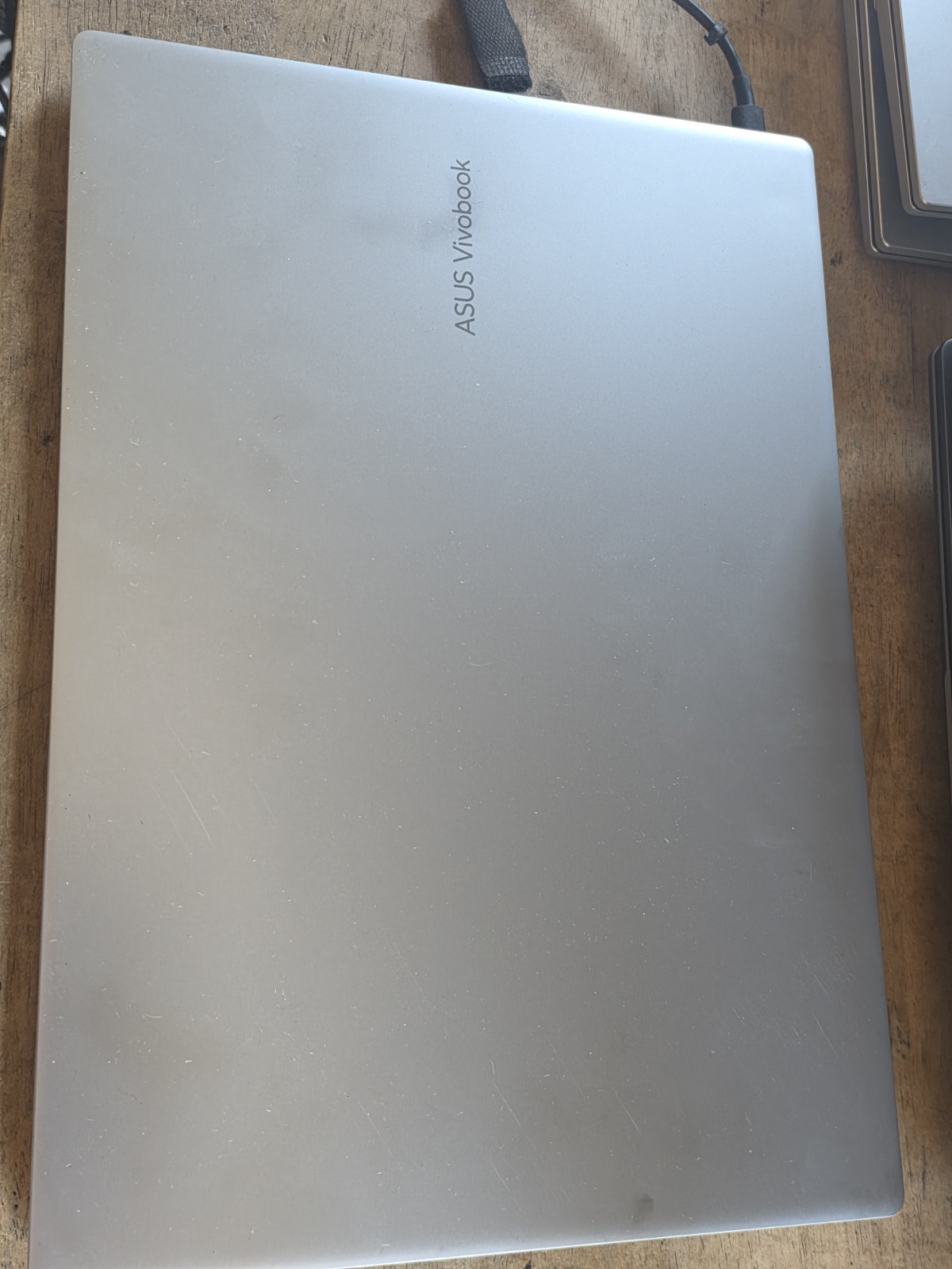ASUS Vivobook 16″ Copilot+ PC Snapdragon X126100 16GB 1TB X1607QA-IS56 Silver Os