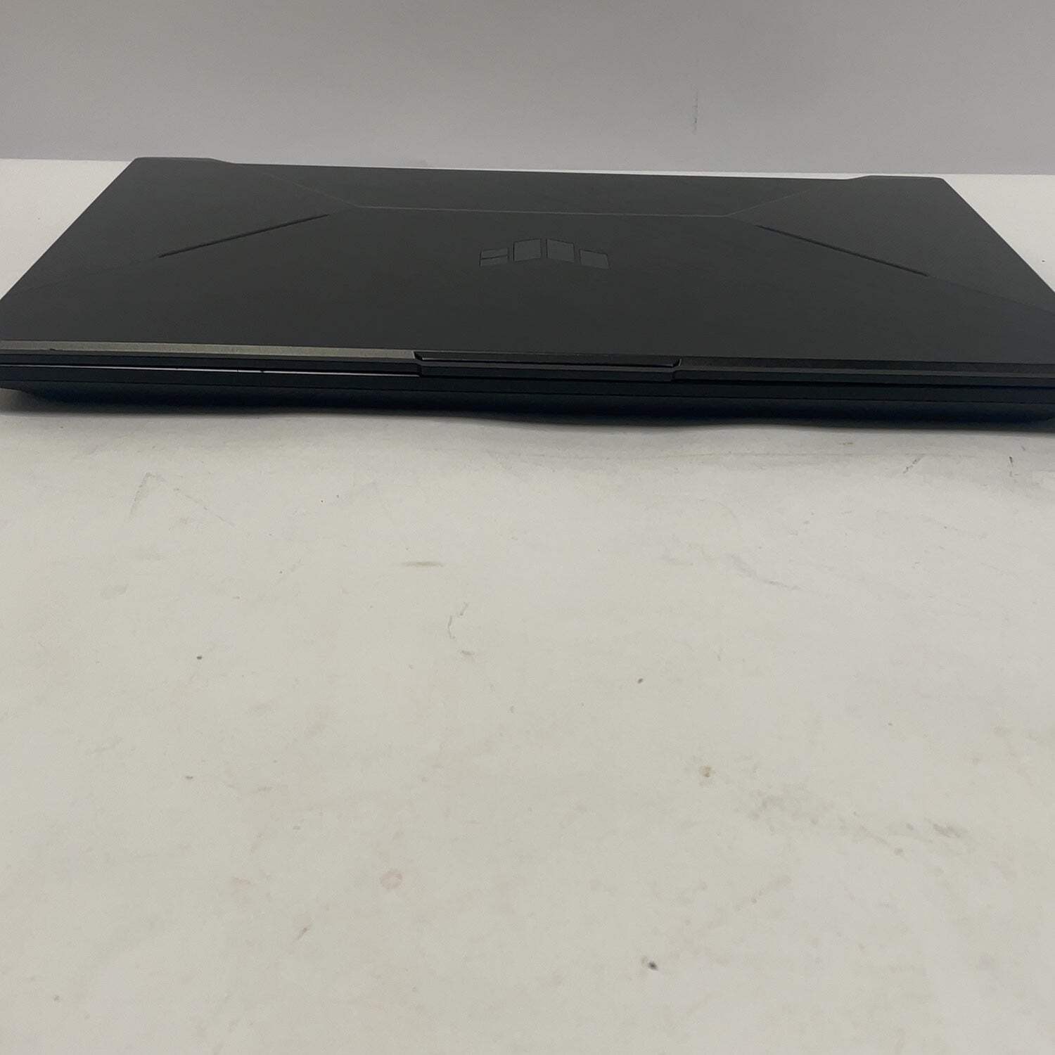Asus TUF A17 FA706N 17.3″ Ryzen 5 7535HS 8GB RAM 512GB SSD GeForce RTX 2050