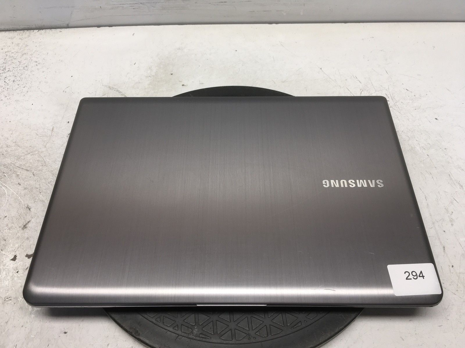 Samsung NP520U4C-A01UB Intel Core i5 3rd Gen 2.5GHz No RAM NO HDD No Batt