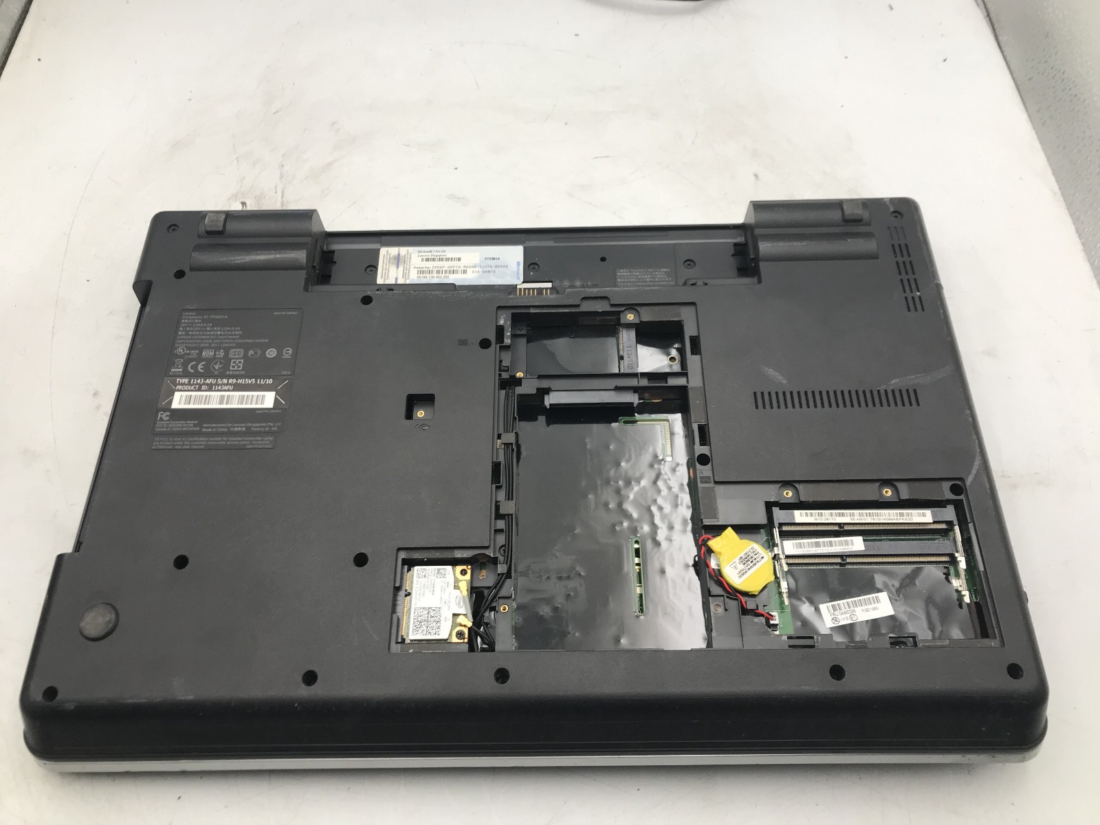 LENOVO THINKPAD E530 – BOOTS TO BIOS/BAD LCD – INTEL I5 2430M – NO RAM -READ- BB