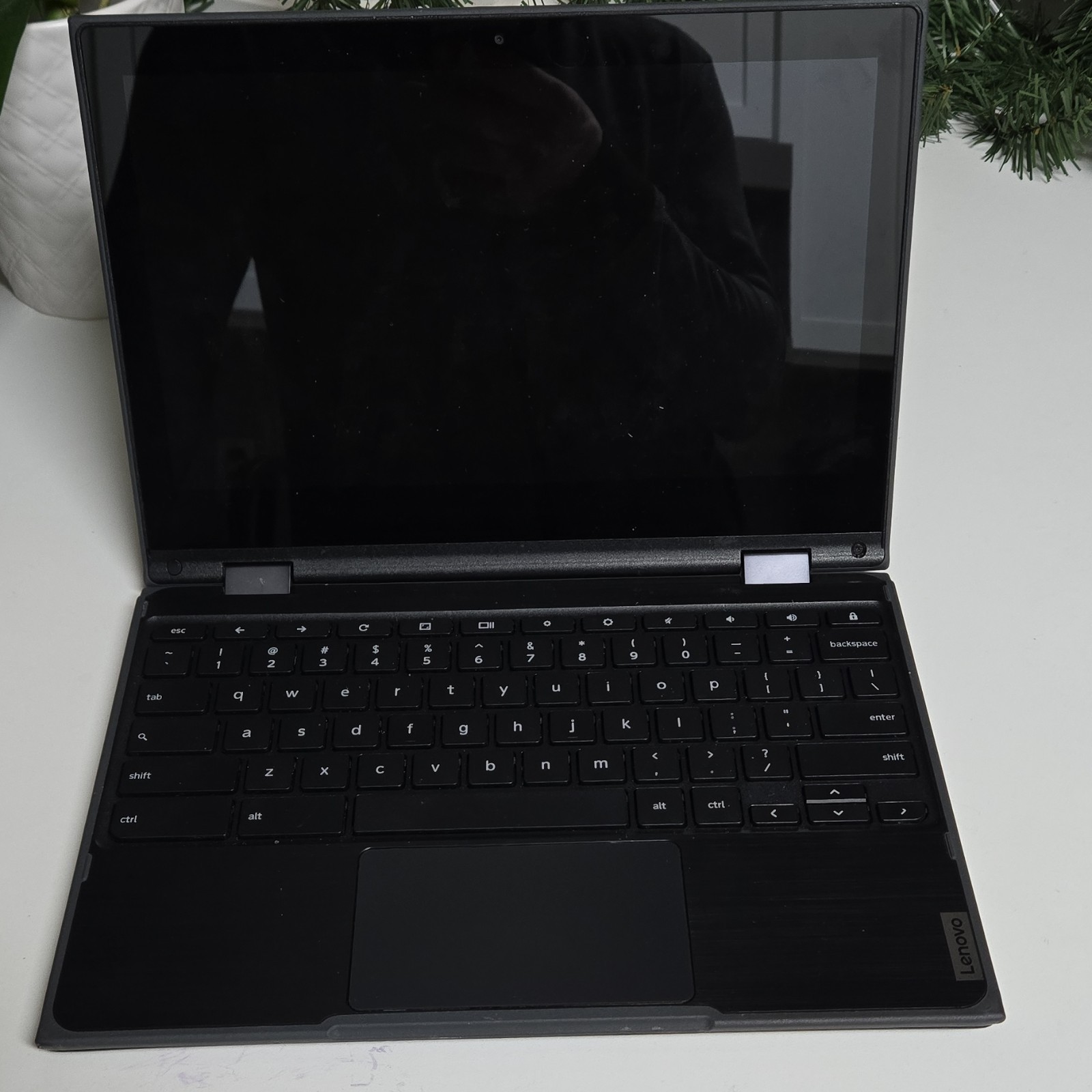 Lenovo 300e Chromebook 2nd Gen AST 11.6″ Black AMD A4 Chrome OS Webcam