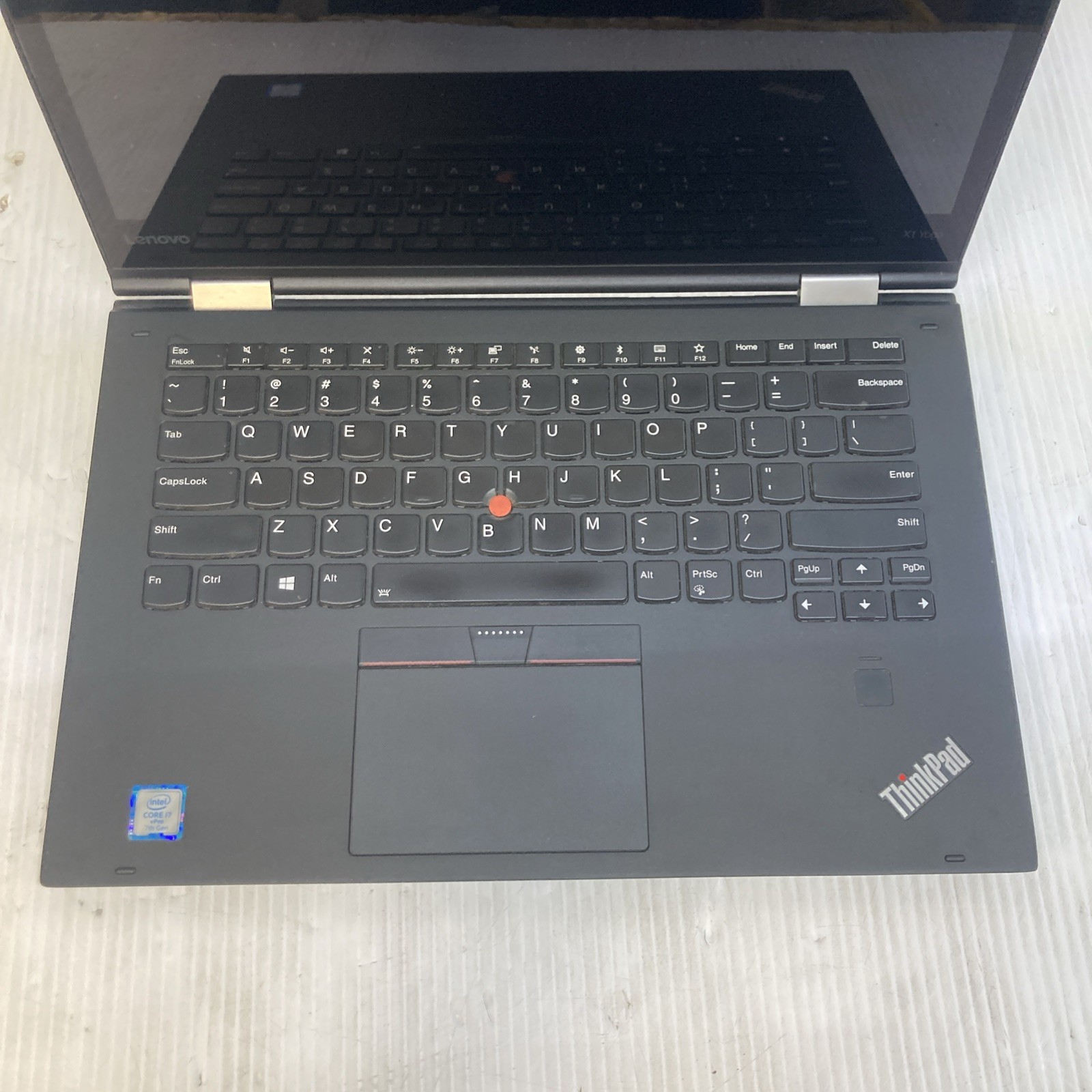 Lenovo ThinkPad X1 Yoga i7-7600U 2.80GHz 16GB no HDD Boot to BIOS no batt crack