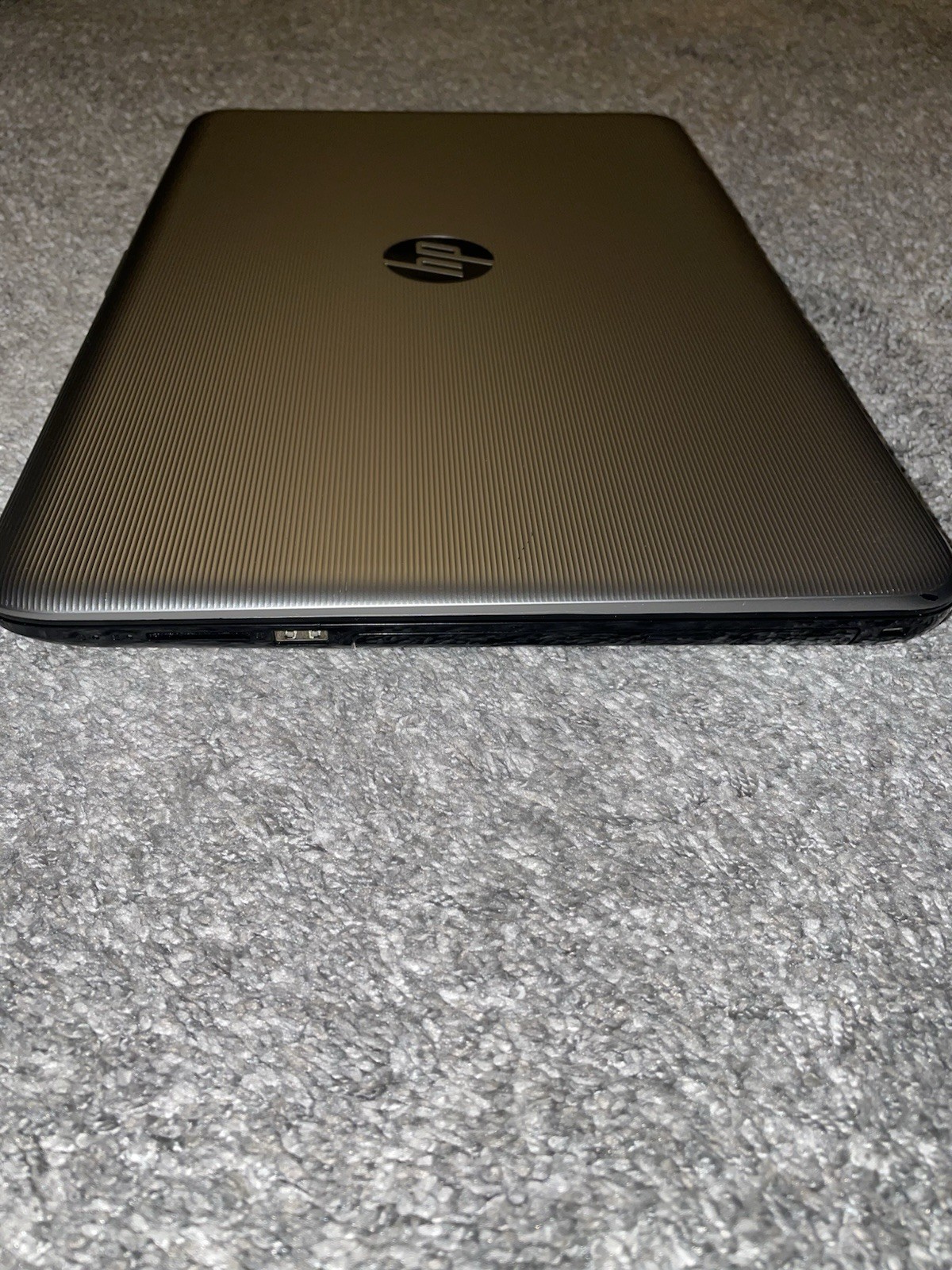 HP 15.6″ 15-ay087cl Flagship Laptop/Intel i7-6500U/12GB RAM/1TB HDD/W10H, Silver