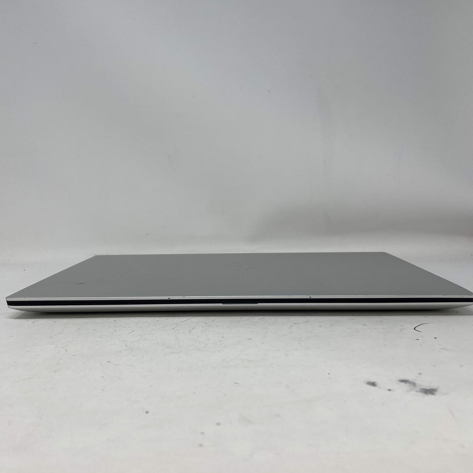 Dell XPS 9510 15.6″ i9-11900H 2.5GHz 16GB RAM 1TB SSD GeForce RTX 3050 Ti