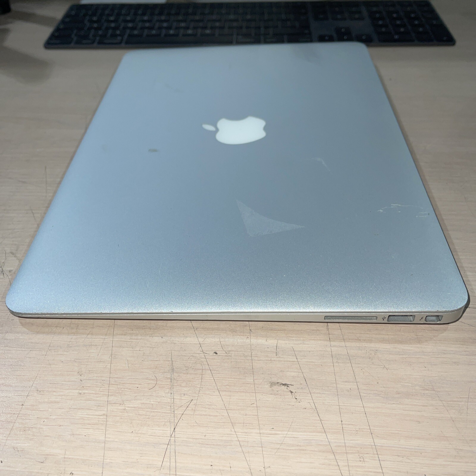 Apple Macbook Air Mid 2012 i5-3427U 1.8GHZ 4gb RAM NO HD