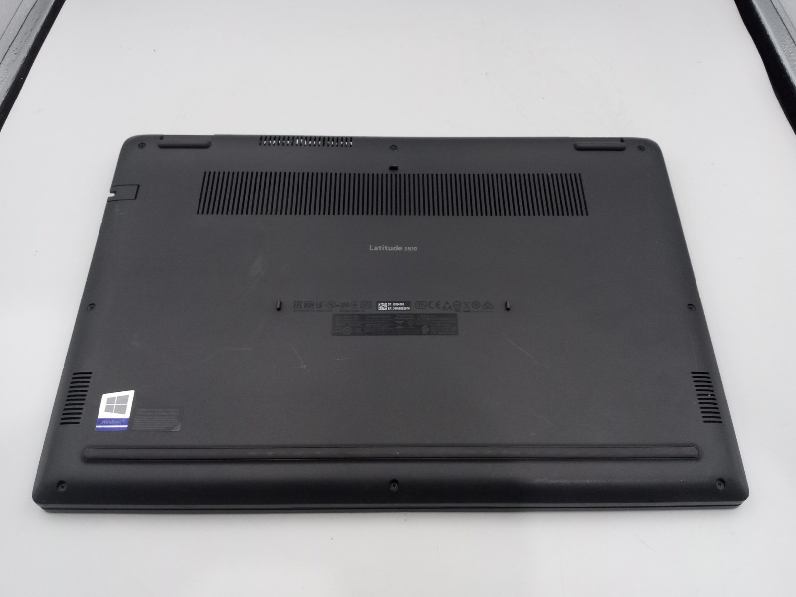 Dell Latitude 3510 15.6″ Laptop Intel i7-10510U 4GB RAM 256GB SSD Windows 11
