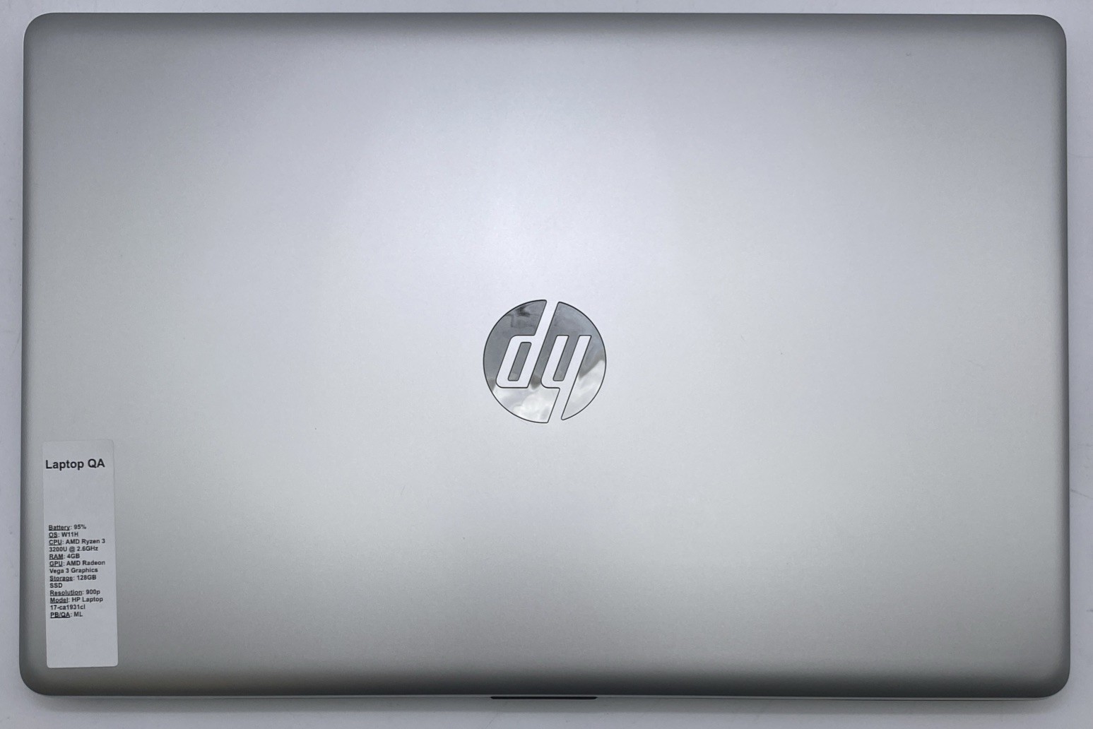 HP Laptop 17-ca1931cl 17.3″ AMD Ryzen 3 3200U @ 2.6GHz 4GB RAM 128GB SSD W11H