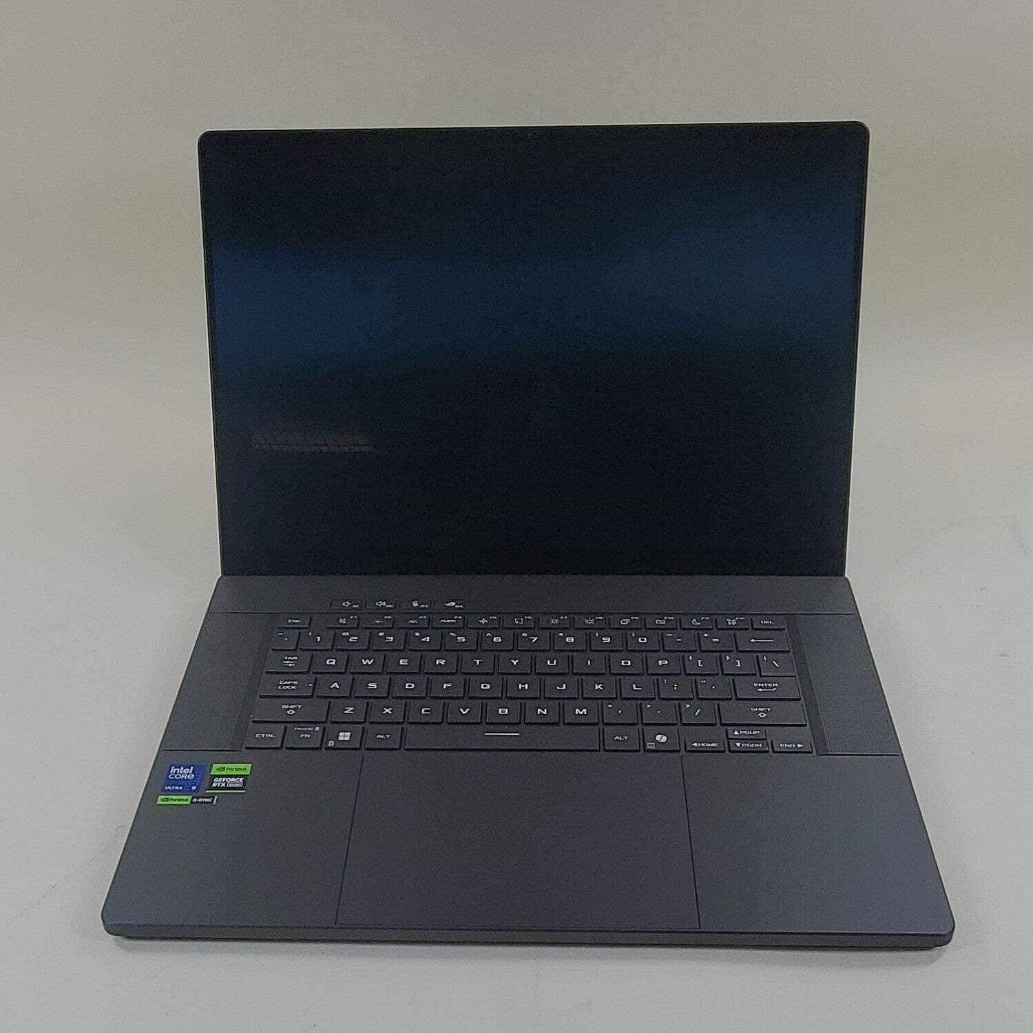 Asus ROG Zephyrus G16 GU605C 16″ Core Ultra 9 285H 3.0GHz 32GB RAM 1TB SSD