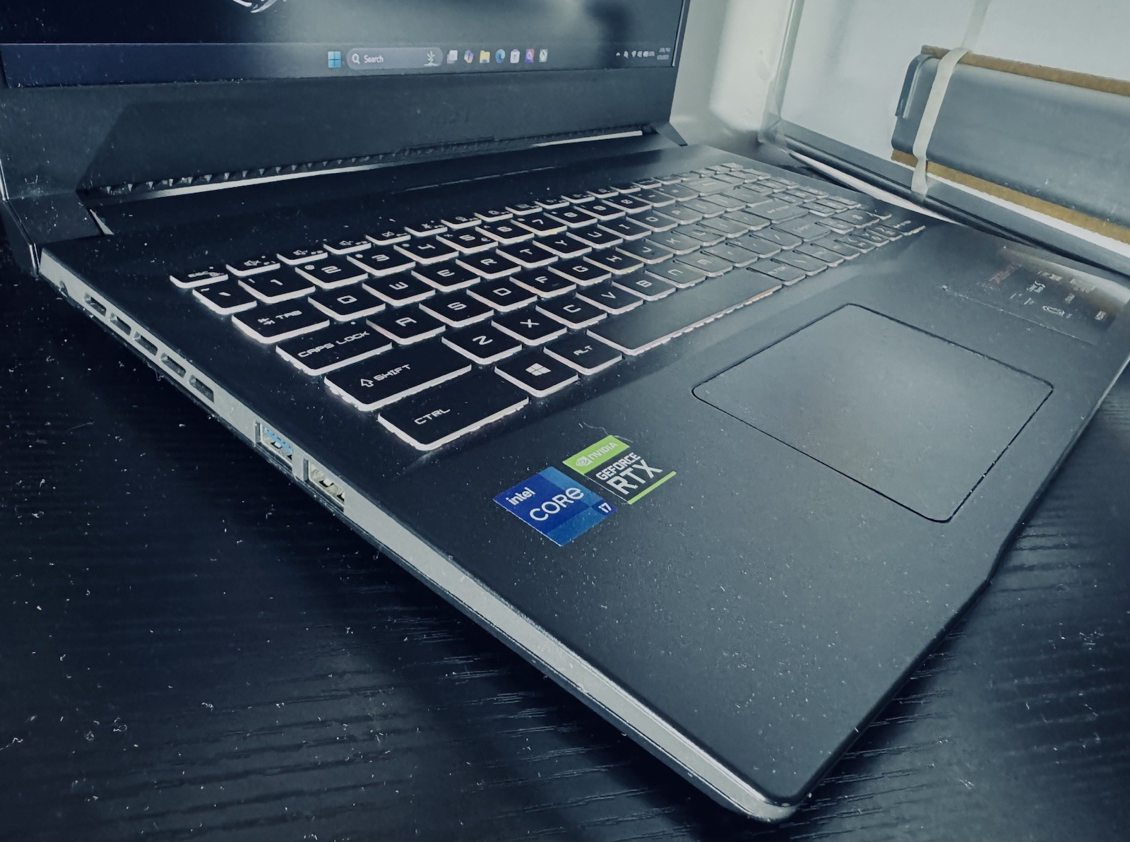 MSI CROSSHAIR 8-CORE RX3060 GAMING LAPTOP i7 11TH GEN.16GB RAM/1TB SSD.NICE👍