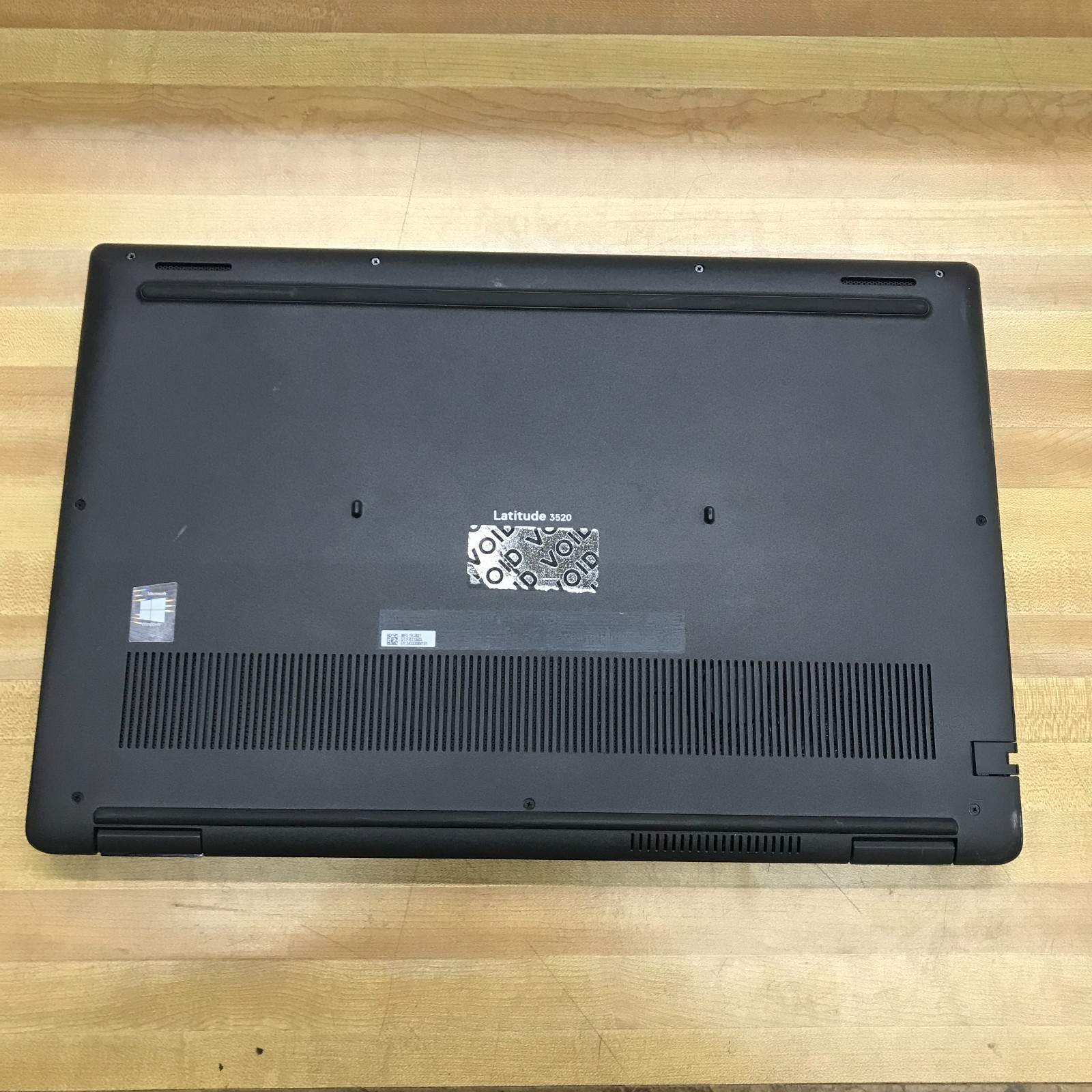 Dell Latitude 3520 15.6″ i5-1135G7 2.4GHz 8GB RAM 256GB SSD (Windows 11 Pro)