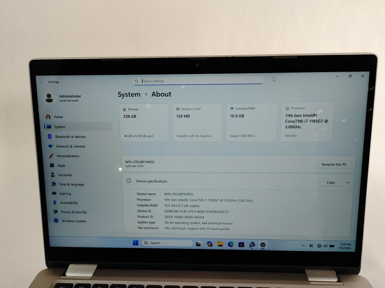 Dell Latitude 5320 Core i7-1185G7 3.00 GHz 16 GB DDR4 256 GB NVMe Windows 11 Pro