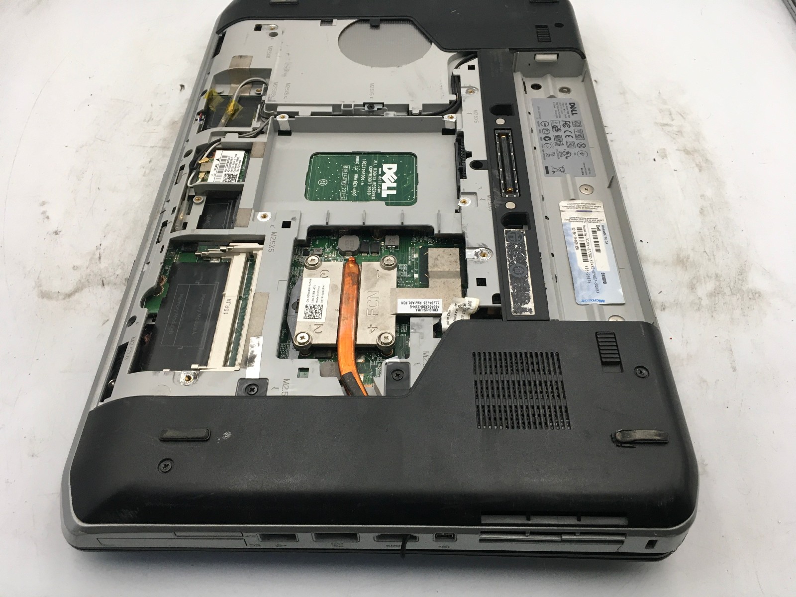 DELL LATITUDE E5520 – BOOTS TO BIOS – INTEL I5 2540 – NO RAM – READ DESCRIP -BB