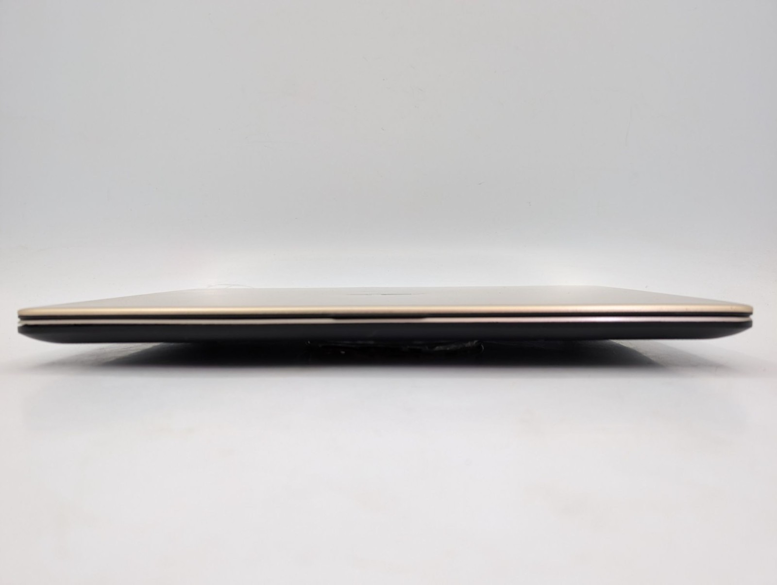 Asus F505ZA-DB31 15.6″ Screen AMD Ryzen 3 2200U 2.50 GHz 4GB RAM Gold Laptop