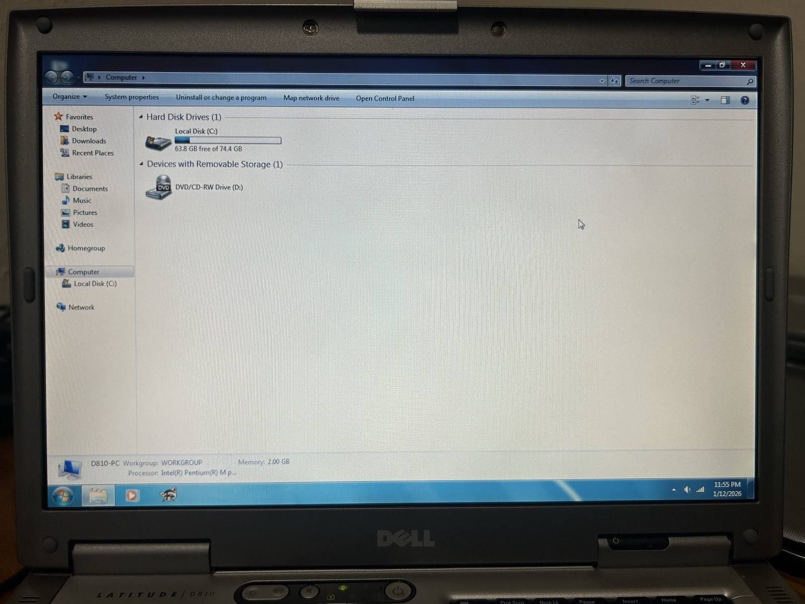 Dell Latitude D810 Pentium M 2.26 GHz 2 GB RAM 80 GB HD Windows 7 Home with AC