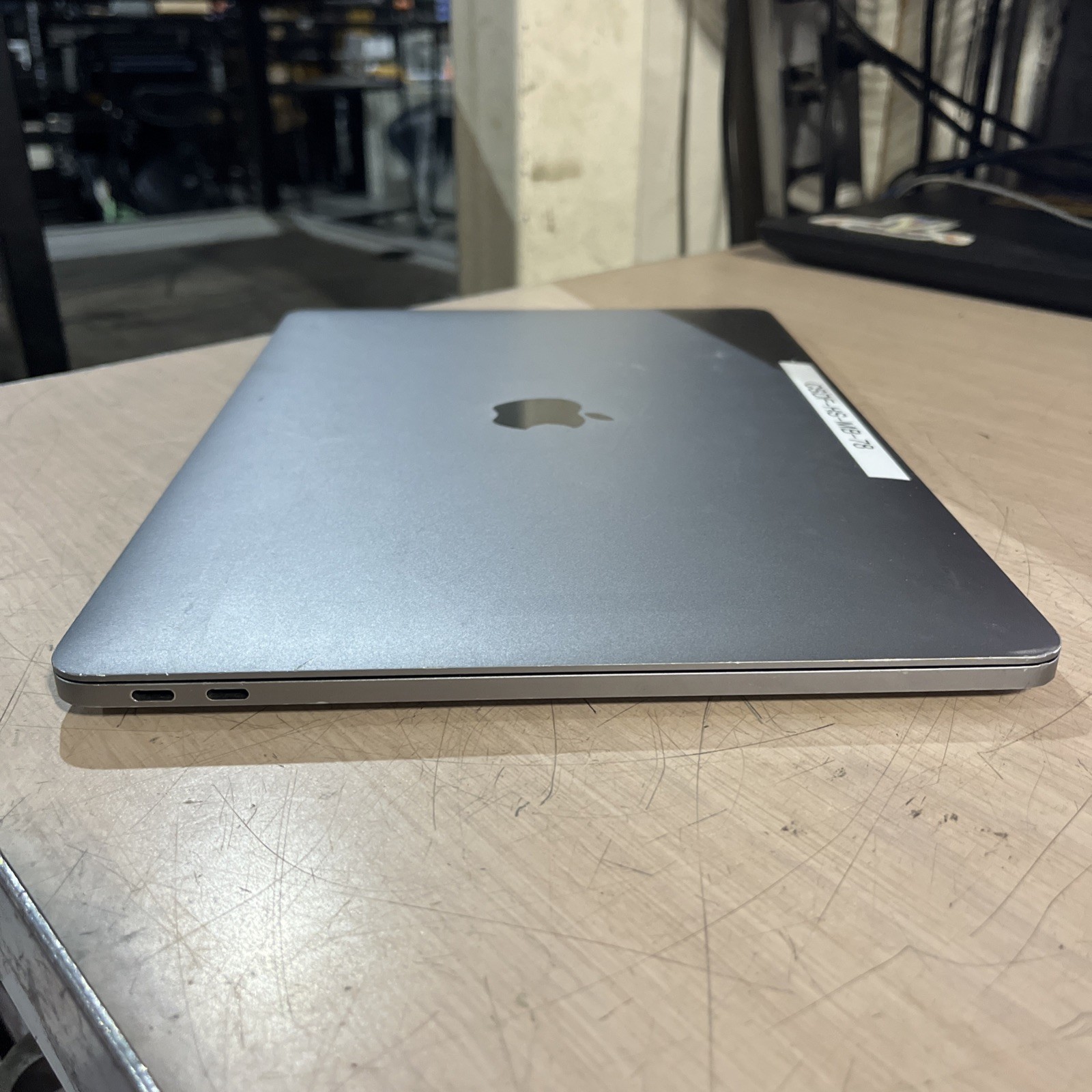 APPLE MACBOOK PRO 13″ MID-2017 CORE I5-7360U 2.3GHZ 8GB RAM NO HD