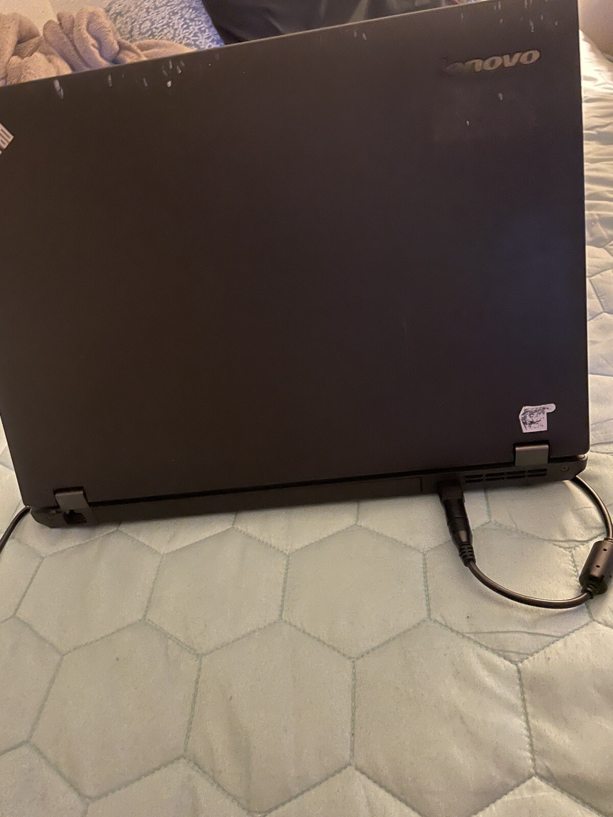 Lenovo Thinkpad E470 14″ (256GB SSD, Intel Core i3 7th Gen., 2.40 GHz, 4GB)…