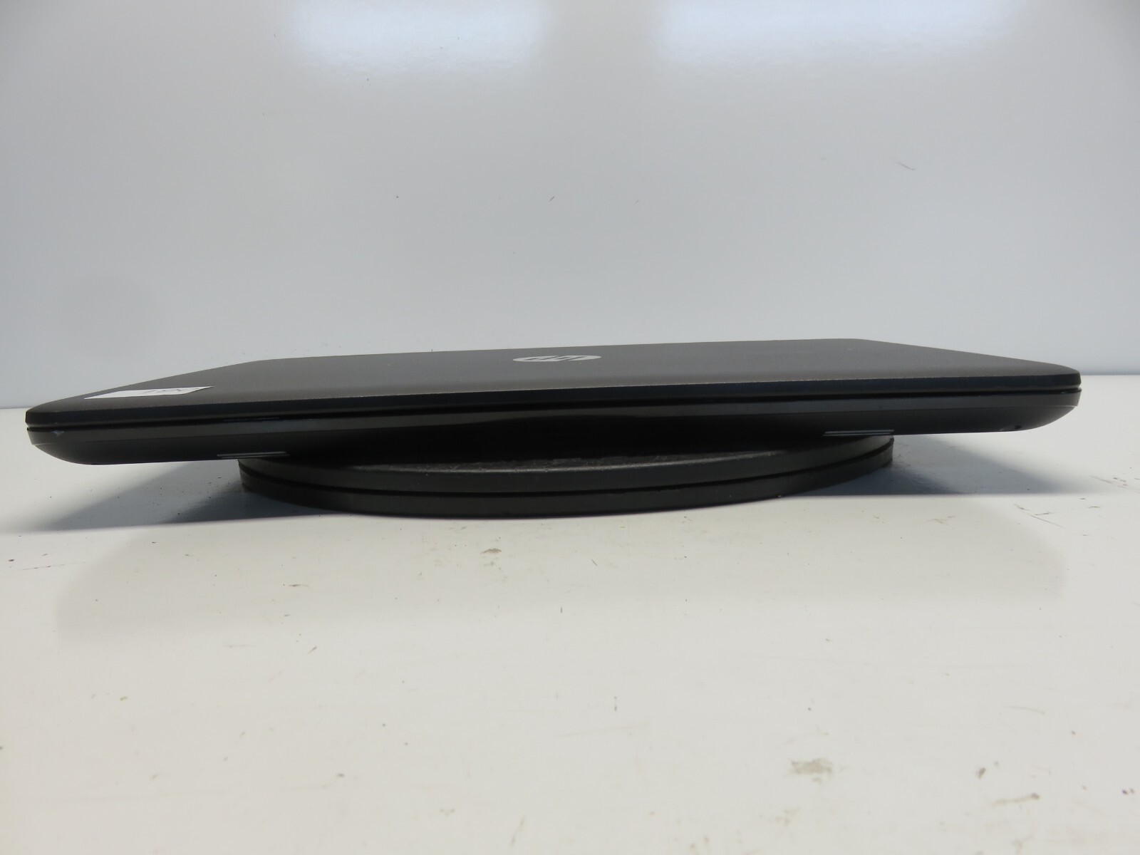 HP 15-G020DX Laptop AMD A6-5200 4GB Ram 1TB HDD Windows 10 – No Battery
