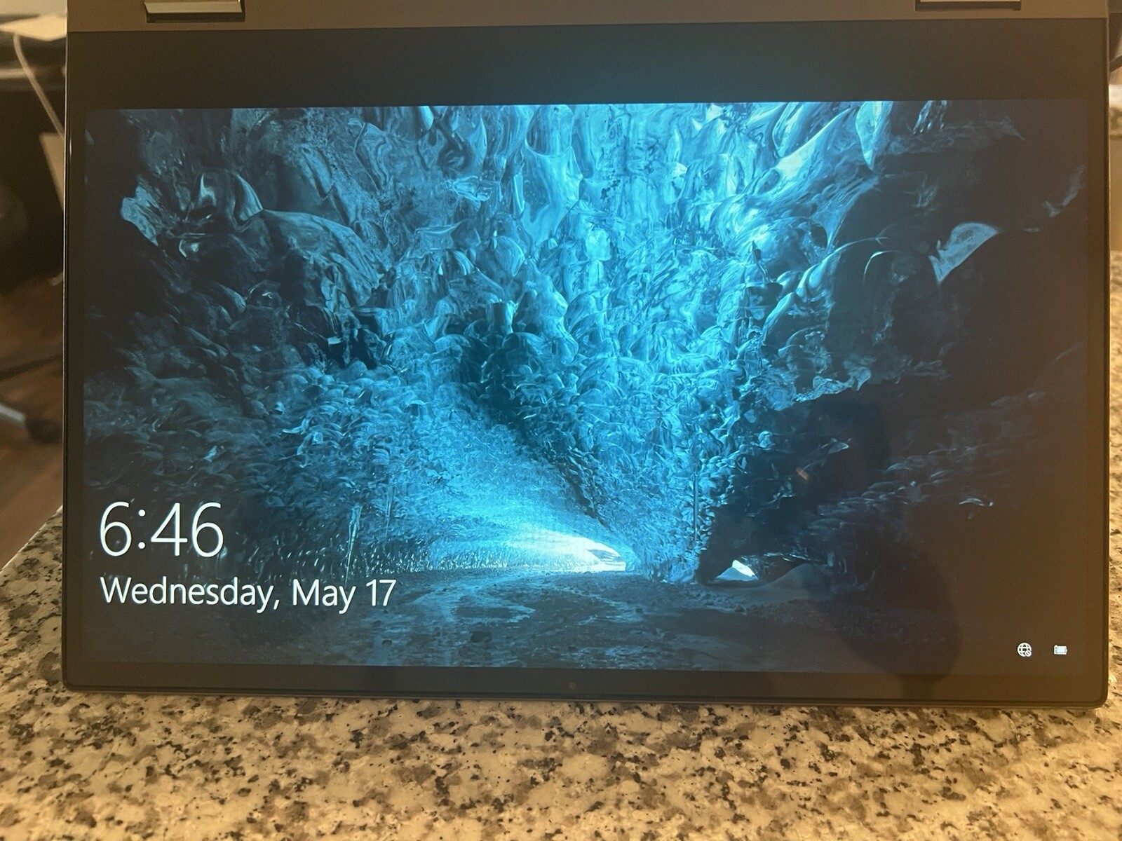 Dell Inspiron 7000 2-in-1 Touchscreen Ryzen 5 4500U 16GB RAM 256 SSD