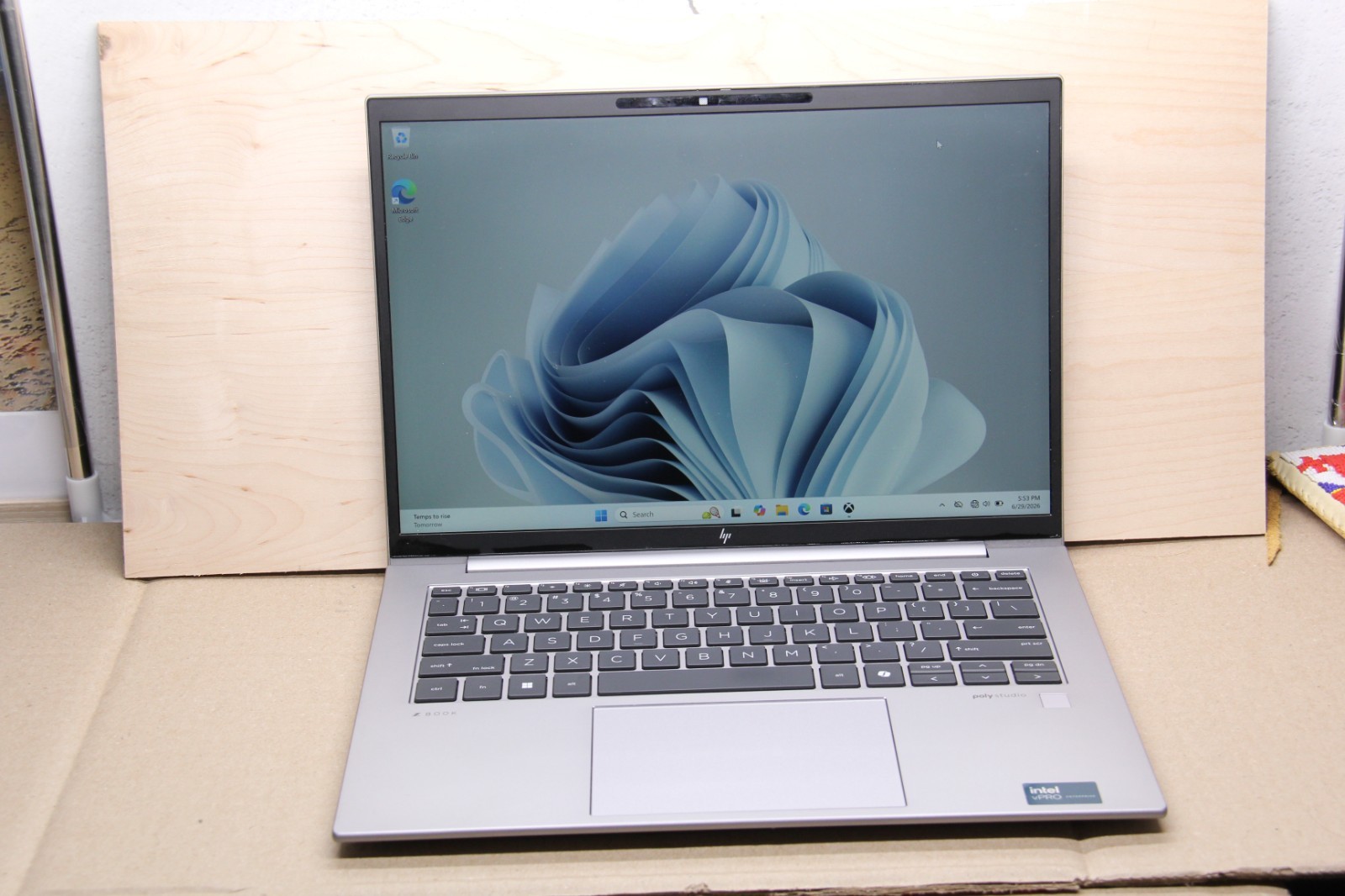 HP ZBook Firefly G11 14″ FHD+ ULTRA 7 165U – 512GB SSD – 16GB W11 Backlit – FAST