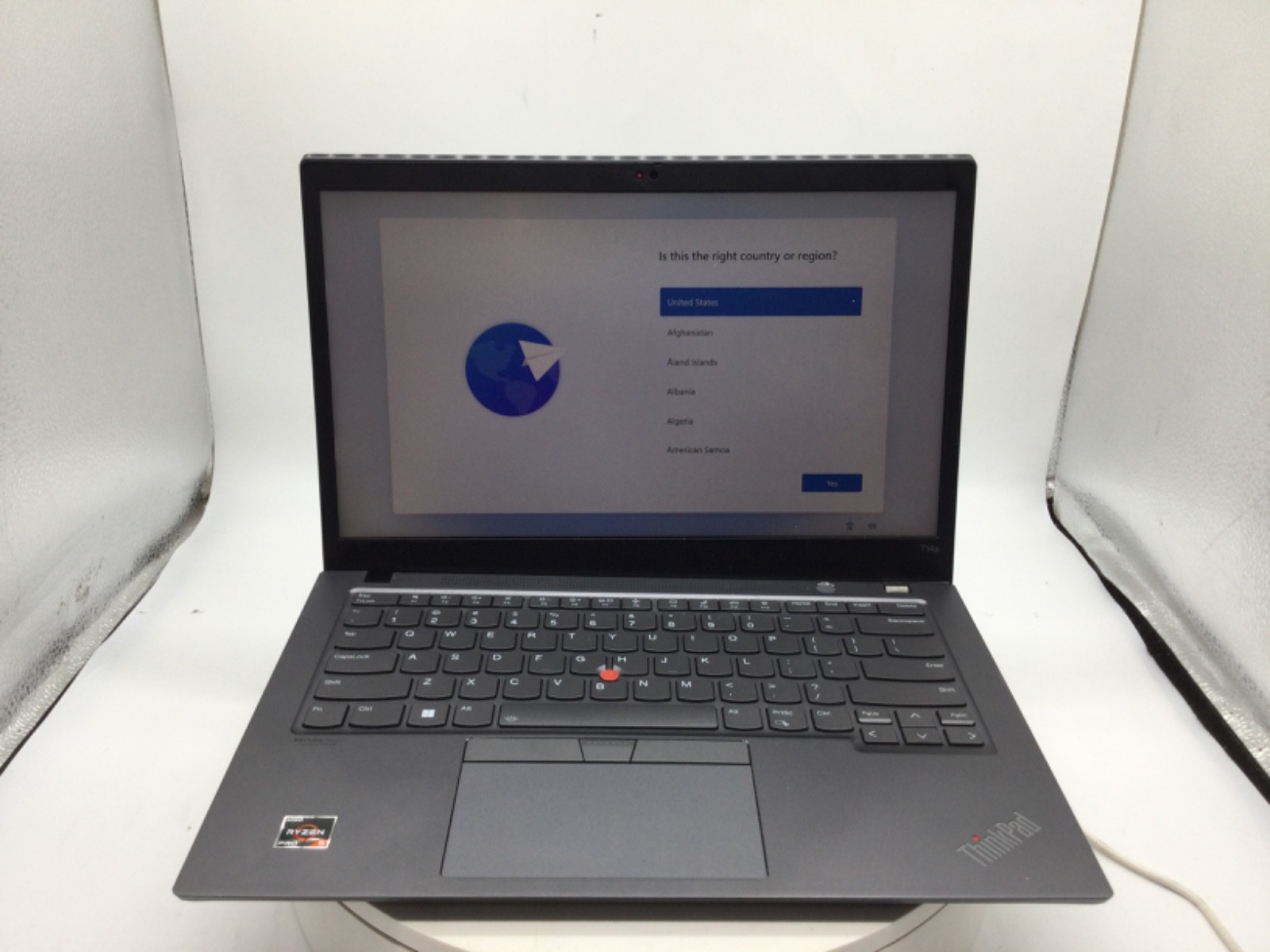 Lenovo ThinkPad T14s G2 14″ Laptop Ryzen 5 PRO 5650U 16GB RAM 512GB SSD W11P U R