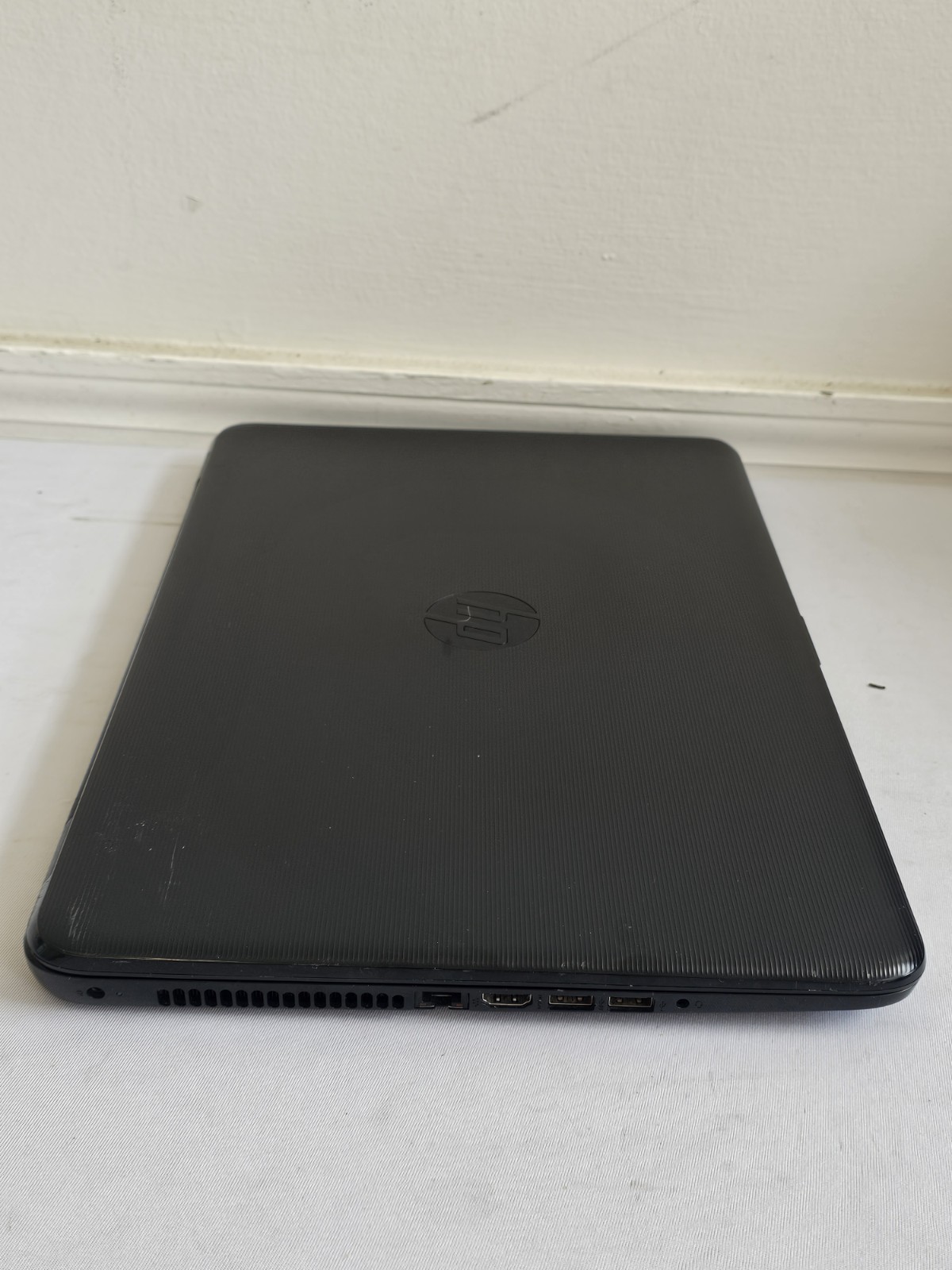 HP Notebook 17-x173dx Laptop – Intel i7 Gen 7 – 8GB RAM – 500GB BAD BATT Win 10