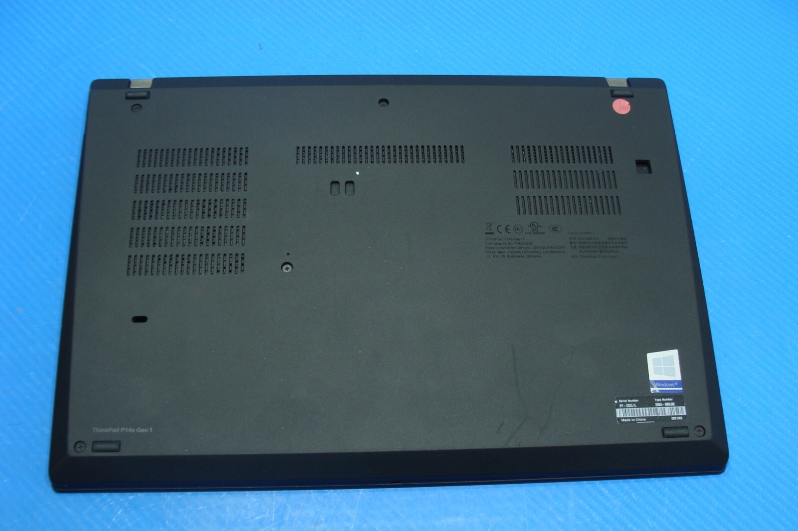 Lenovo ThinkPad P14s Gen 1 Laptop 14″FHD core i7-10510U 16GB 512GB P520 Win10Pro