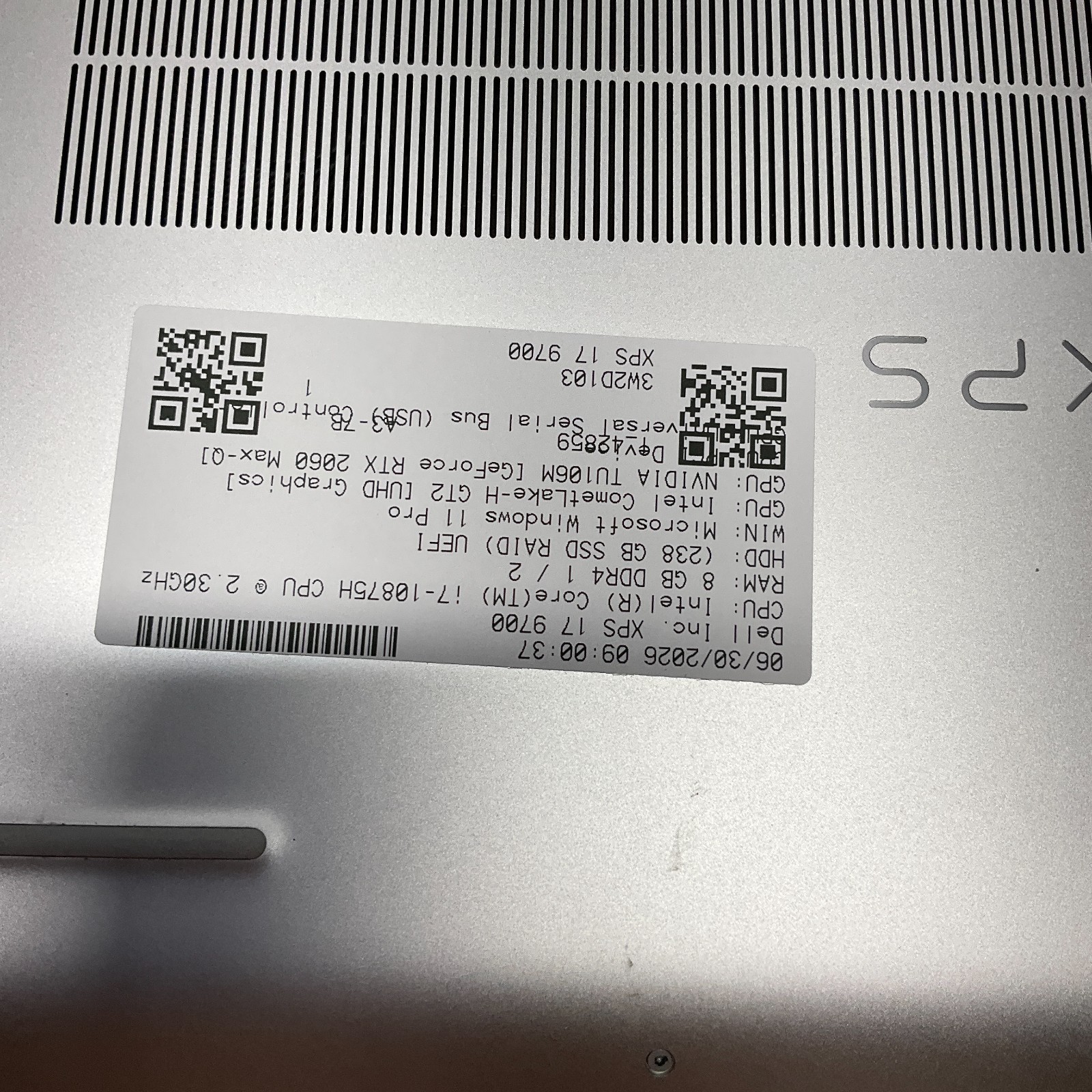 Dell XPS 17 9700 Intel i7-10875H 2.3GHz 256GB SSD 8GB RAM W11P GeForce RTX 2060