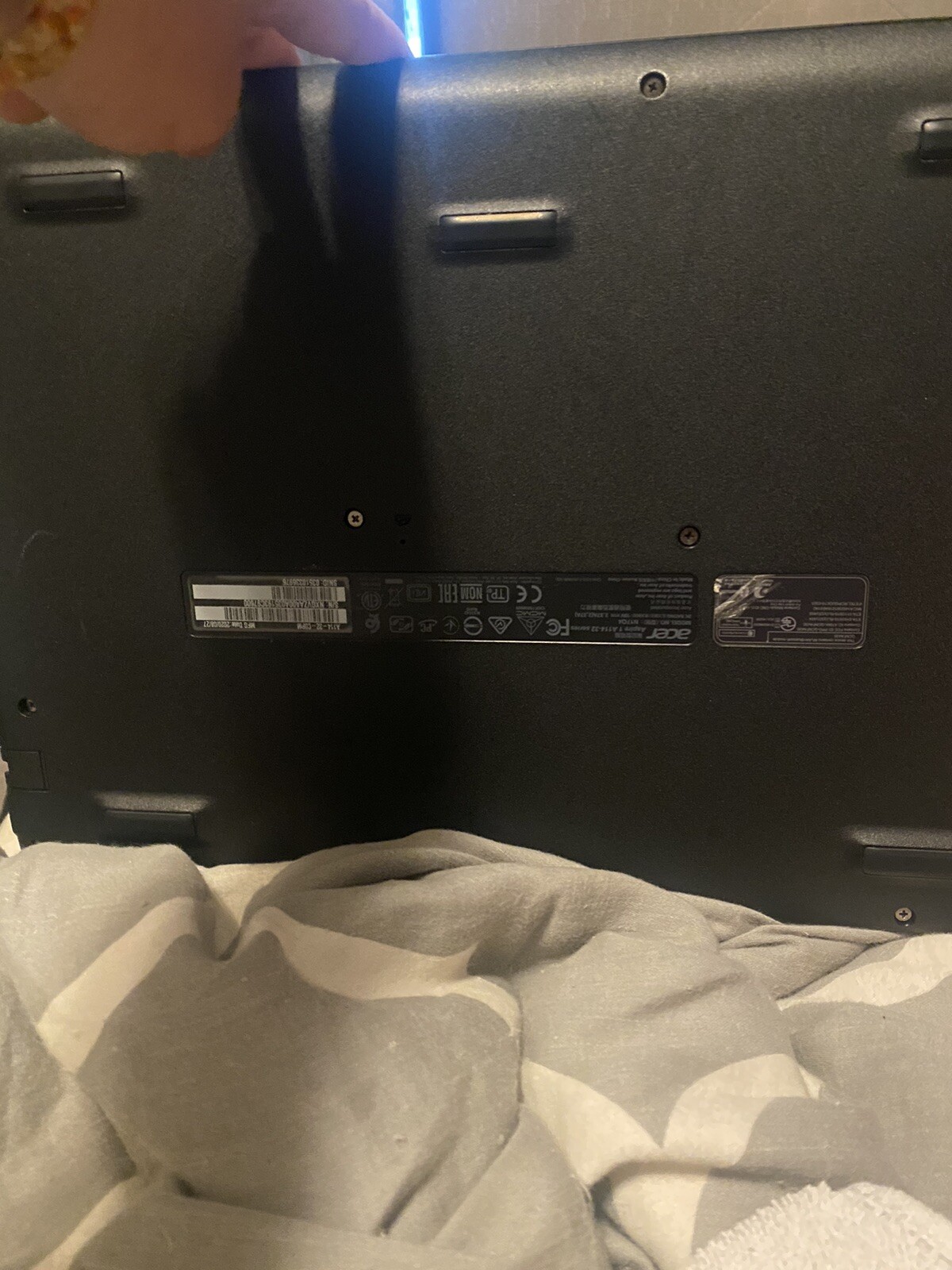 Acer Aspire 1 A115-31 15.6″ (64GB SSD, Intel Celeron N, 1.10 GHz, 4GB) Laptop –