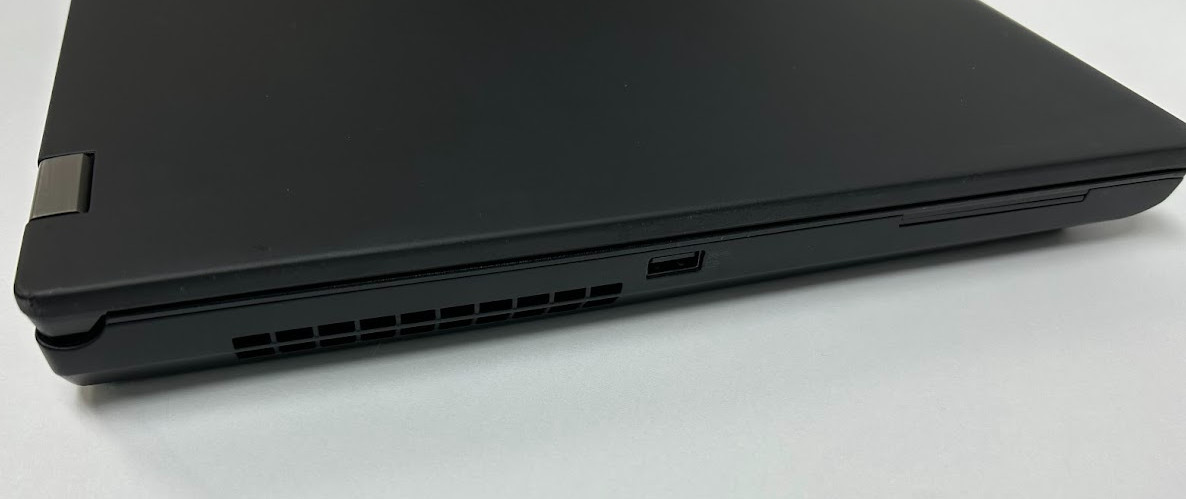 LENOVO THINKPAD P73 Core i7-9850H 2.60GHz 16GB 512GB 17.3″ RTX 3000 Win 10 Pro