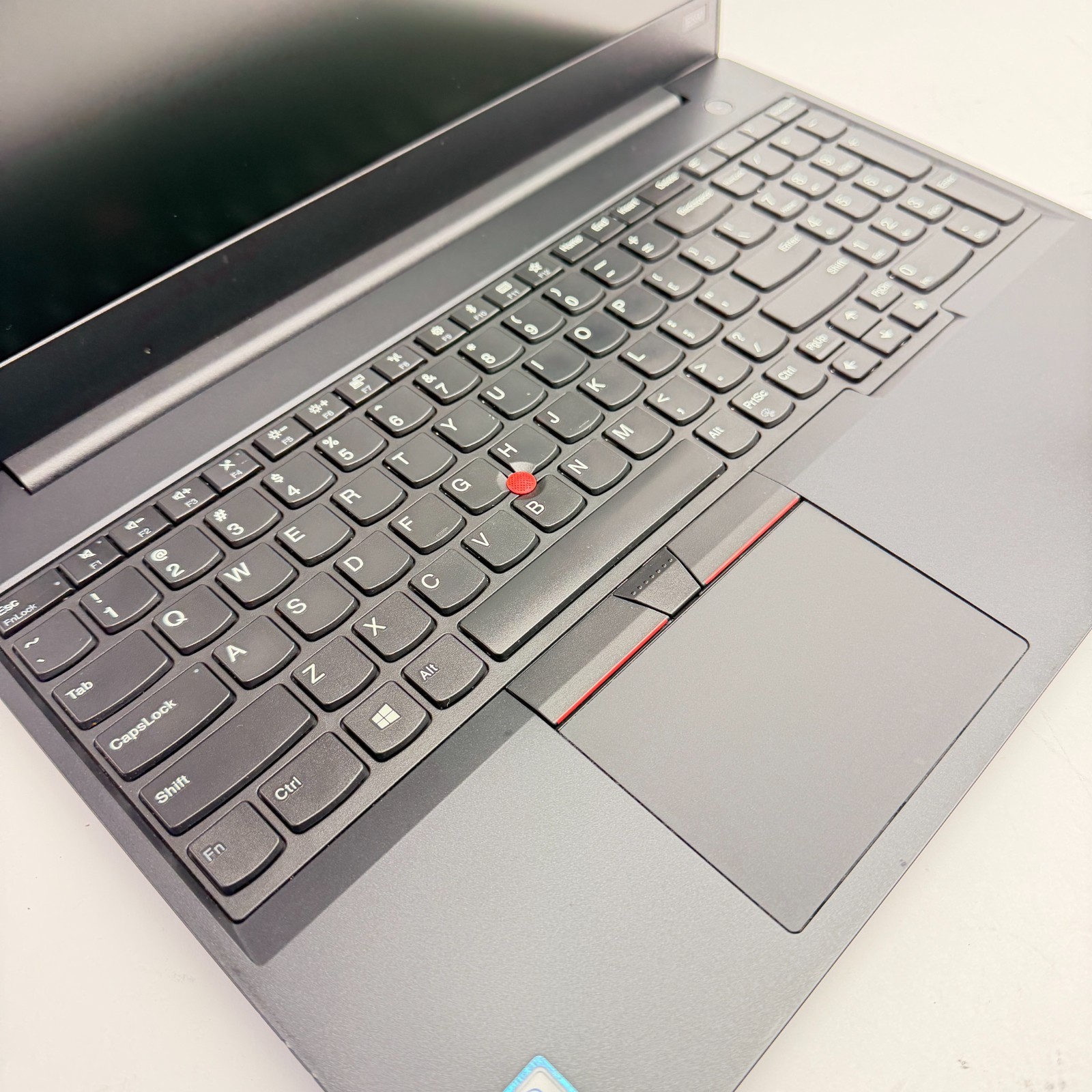 Lenovo ThinkPad E590 15.6″ Laptop Intel Core i5-8265U@1.60GHz