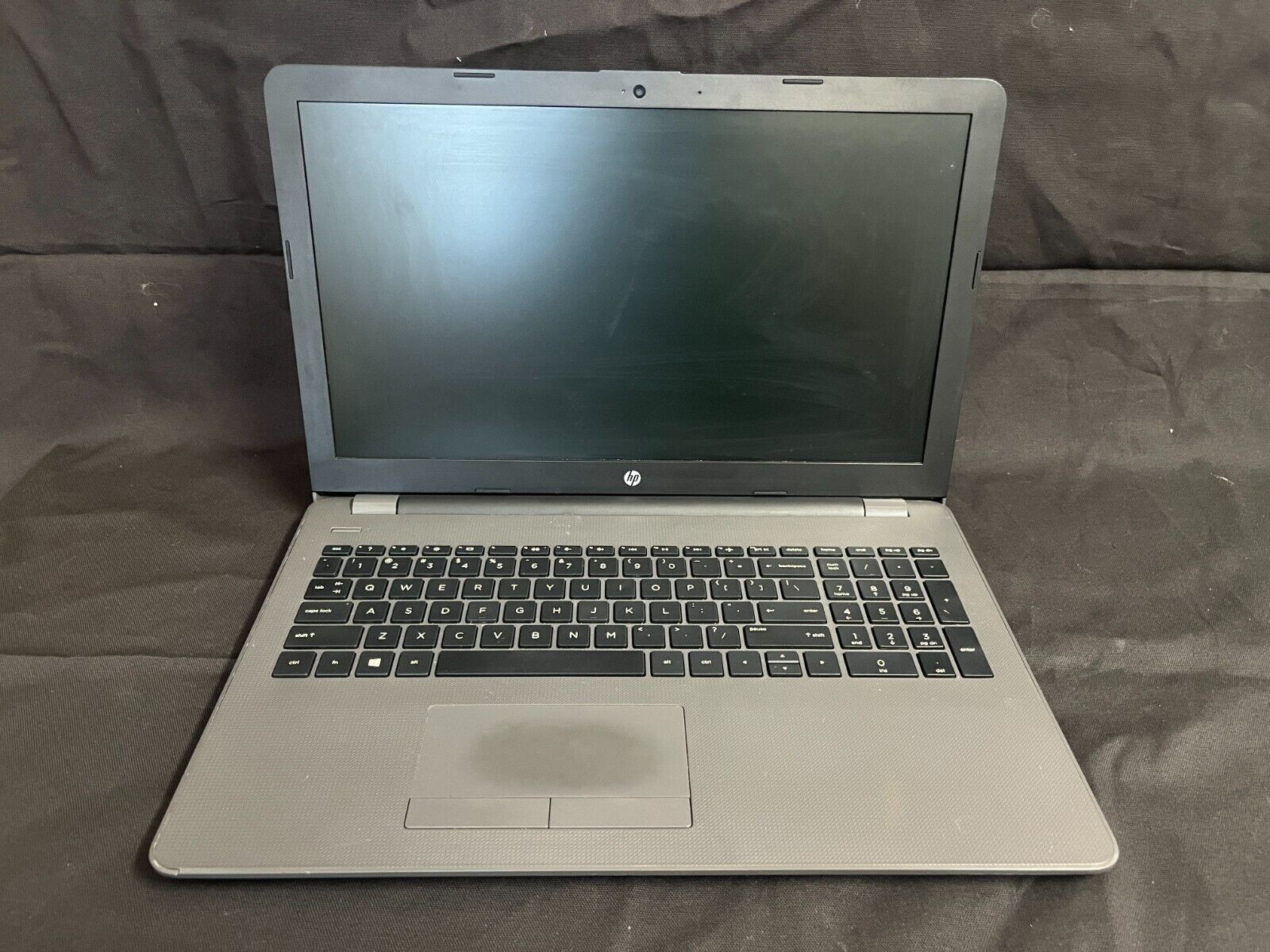 HP 255 G6 | 237 GB SSD | AMD A6-9220 | 8GB DDR4 RAM | USED