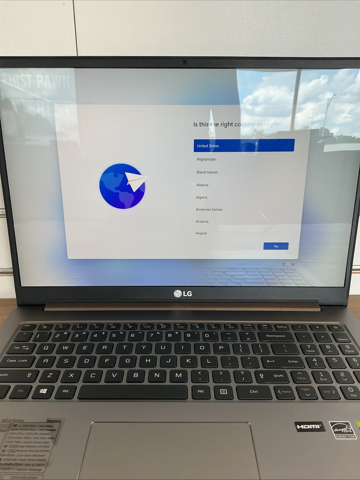 LG 17U7ON-R.AAS7U1 LAPTOP LG ULTRA PC 17” laptop-intel core i5-16GB memory-51
